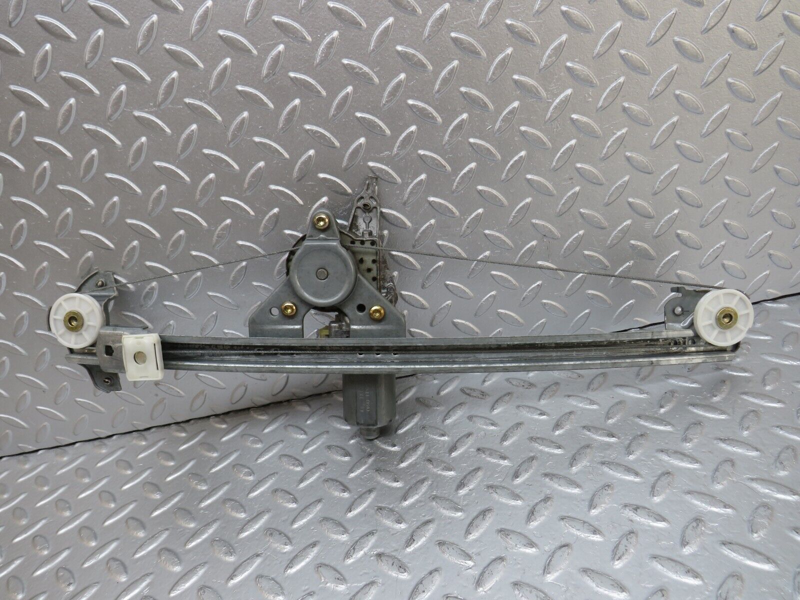 33257 Mercedes-Benz W202 C180 Rear Left Power Window Regulator 0130821637