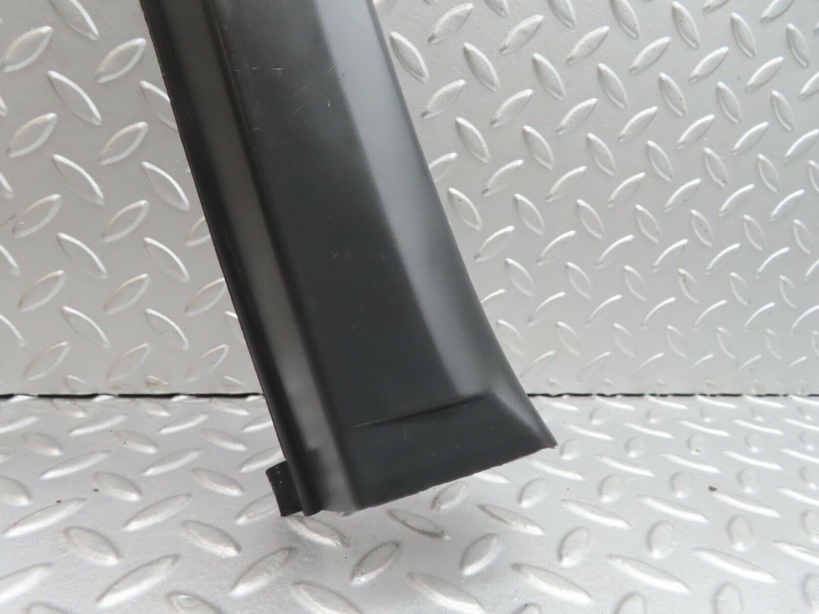 14872 Mercedes-Benz W140 S320 Front Left Door Window Trim 1407206362