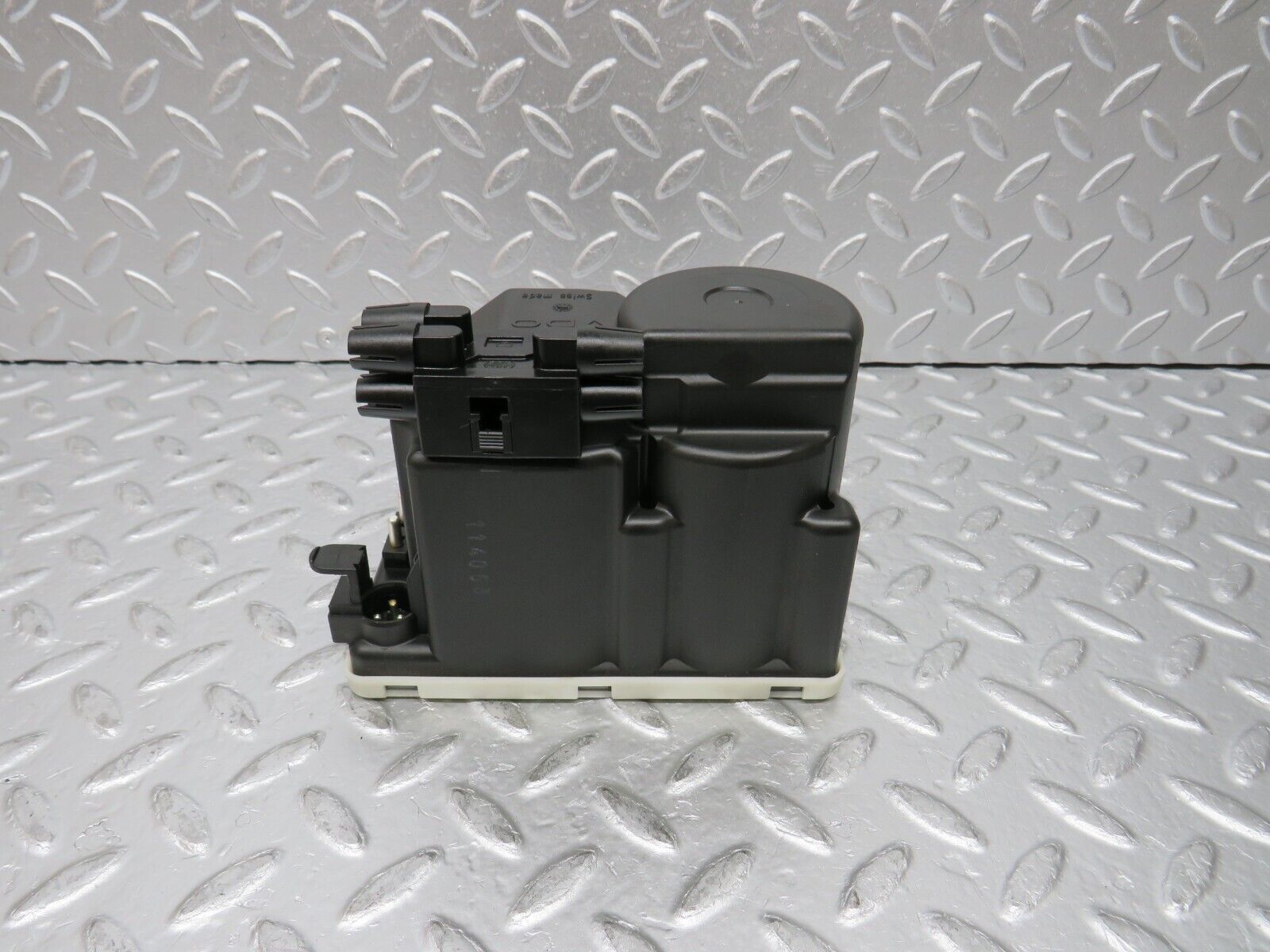 31690 Mercedes-Benz W201 190LE 1.8L Central Lock Vacuum Pump 1248001448