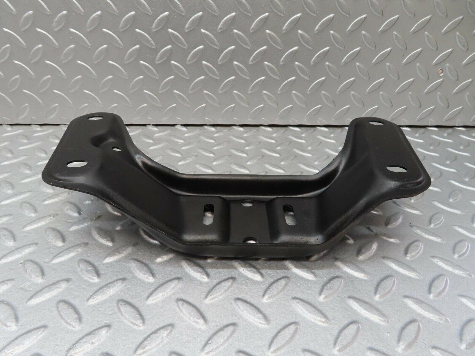 15936 Mercedes-Benz W123 280E Gearbox Mount Bracket