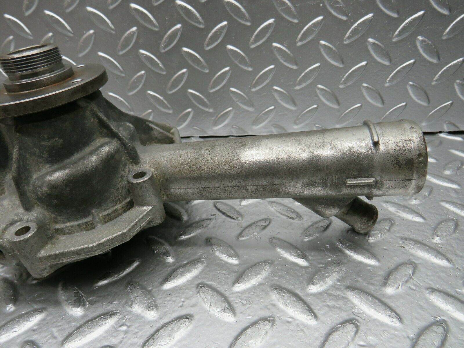 22444 Mercedes-Benz C124 E220 Coupe Water Pump