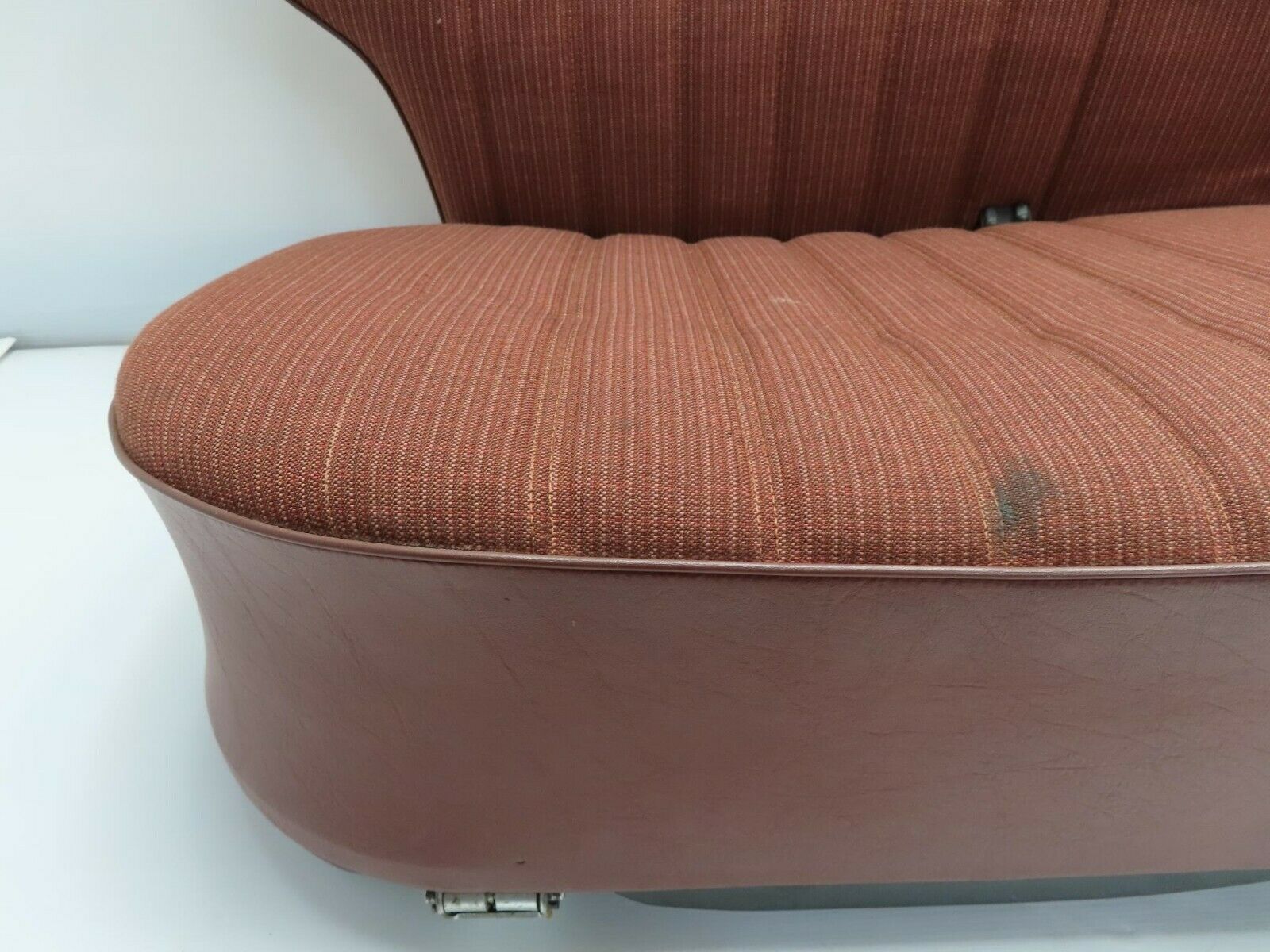 7706 Mercedes-Benz S123 230TE Wagon Rear Seat