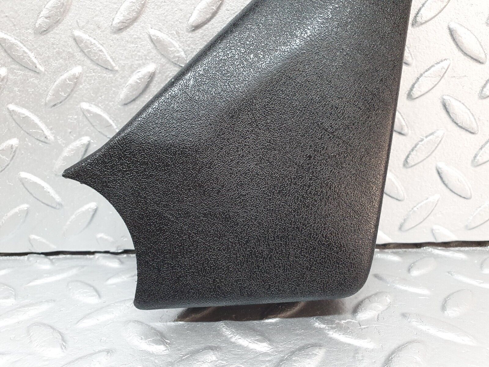 40789 Mercedes-Benz W126 Front Right Seat Cover Trim Black 1269180230