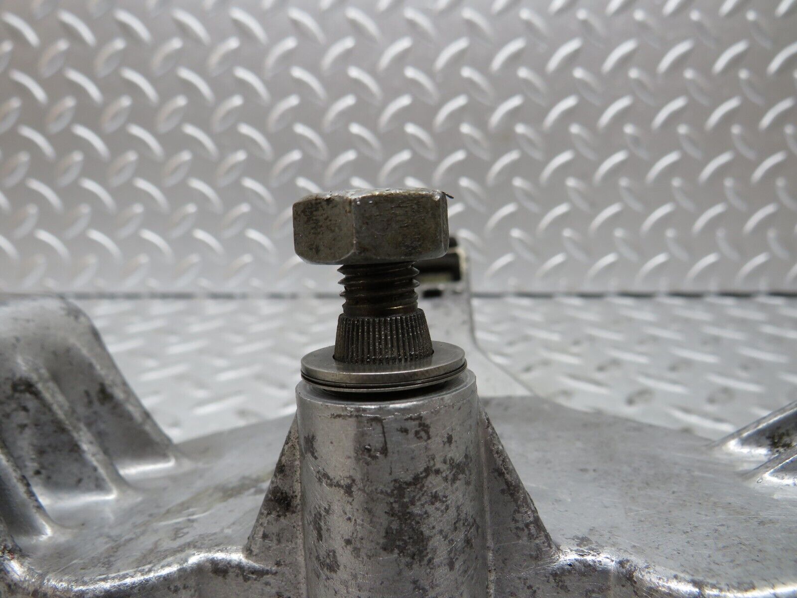 27837 Mercedes-Benz S124 300TE Wagon Wiper Mechanism Linkage Bosch