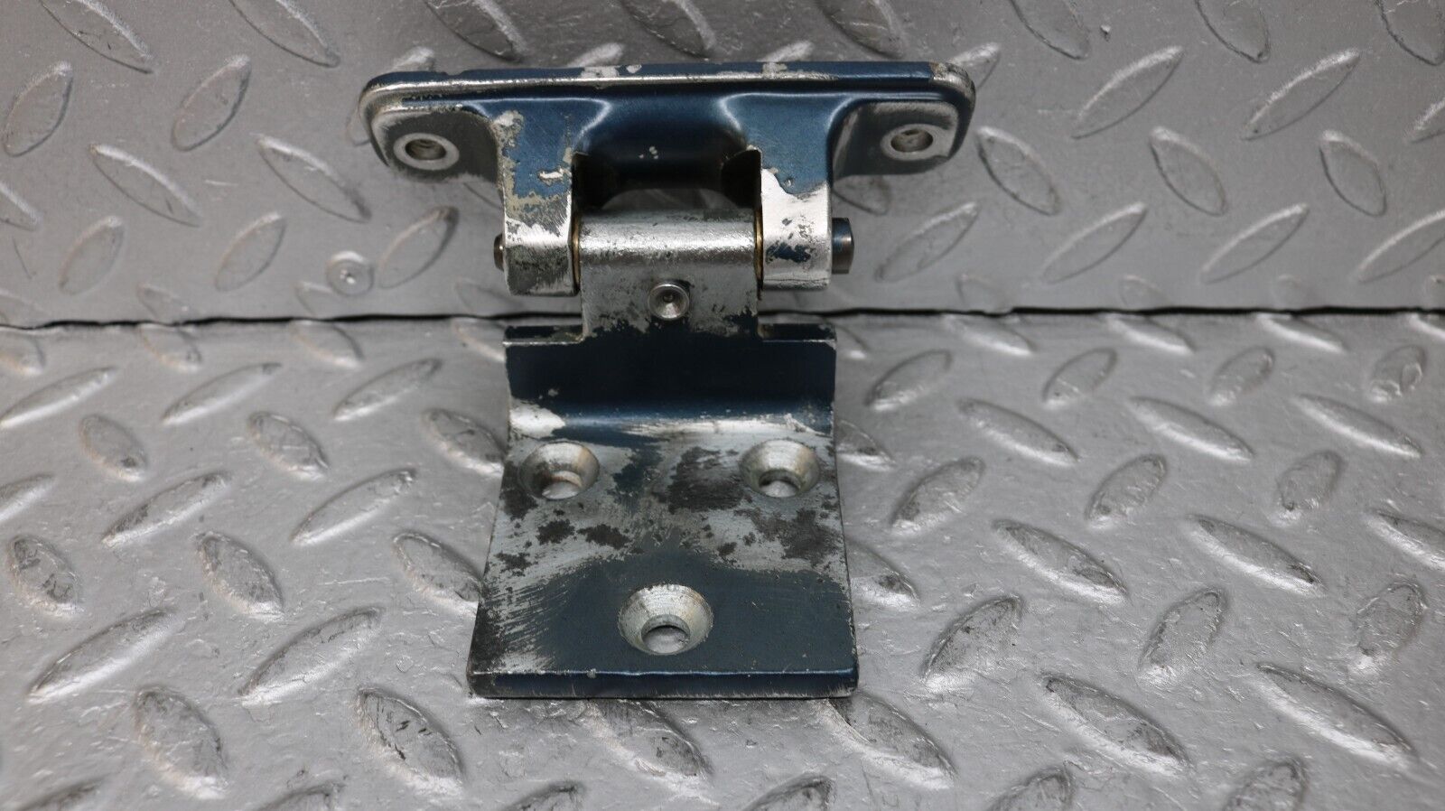 37271 Mercedes-Benz W109 300SEL Door Hinge Right Side