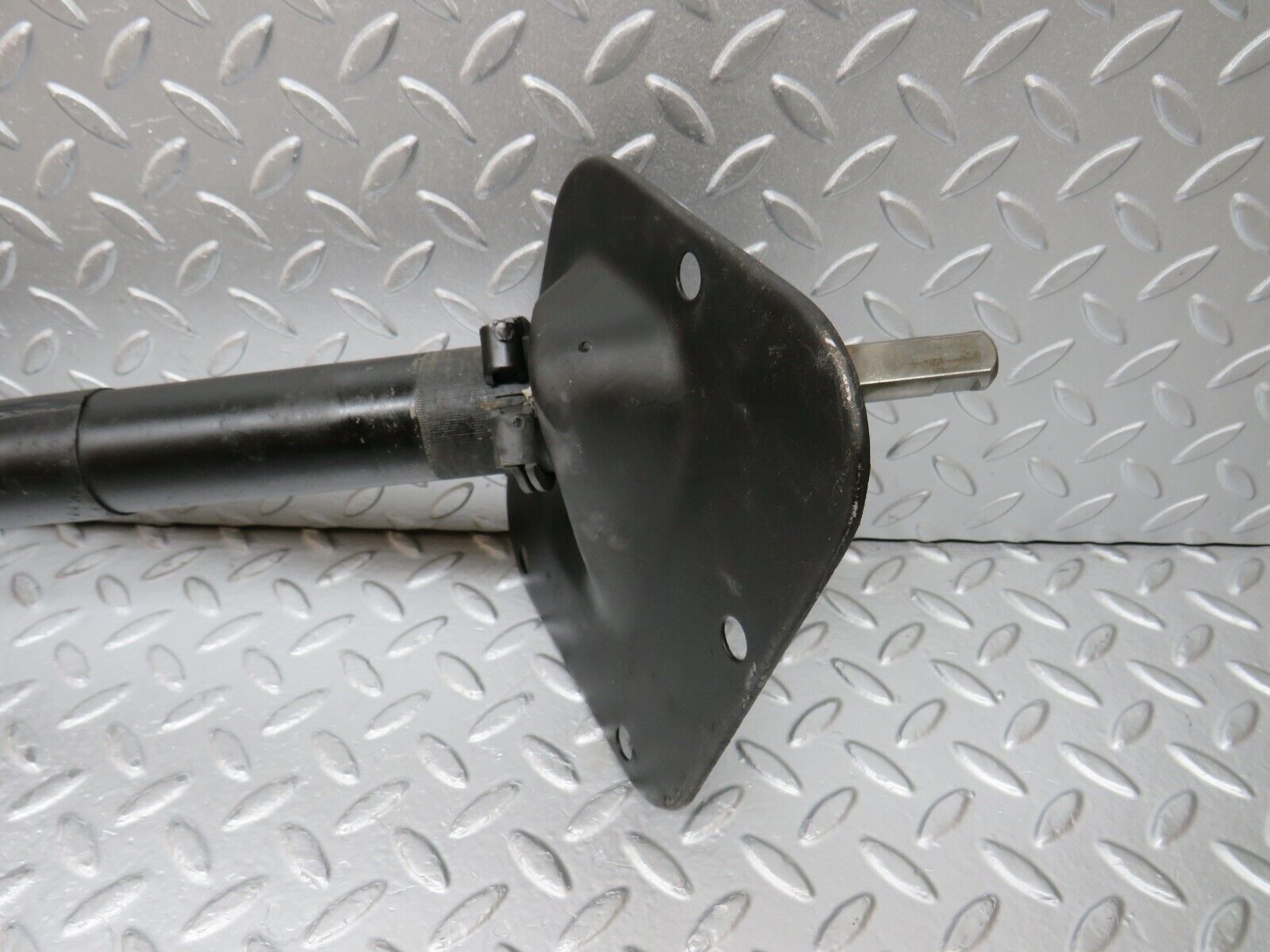 0055 Mercedes-Benz W116 350SE Steering Column