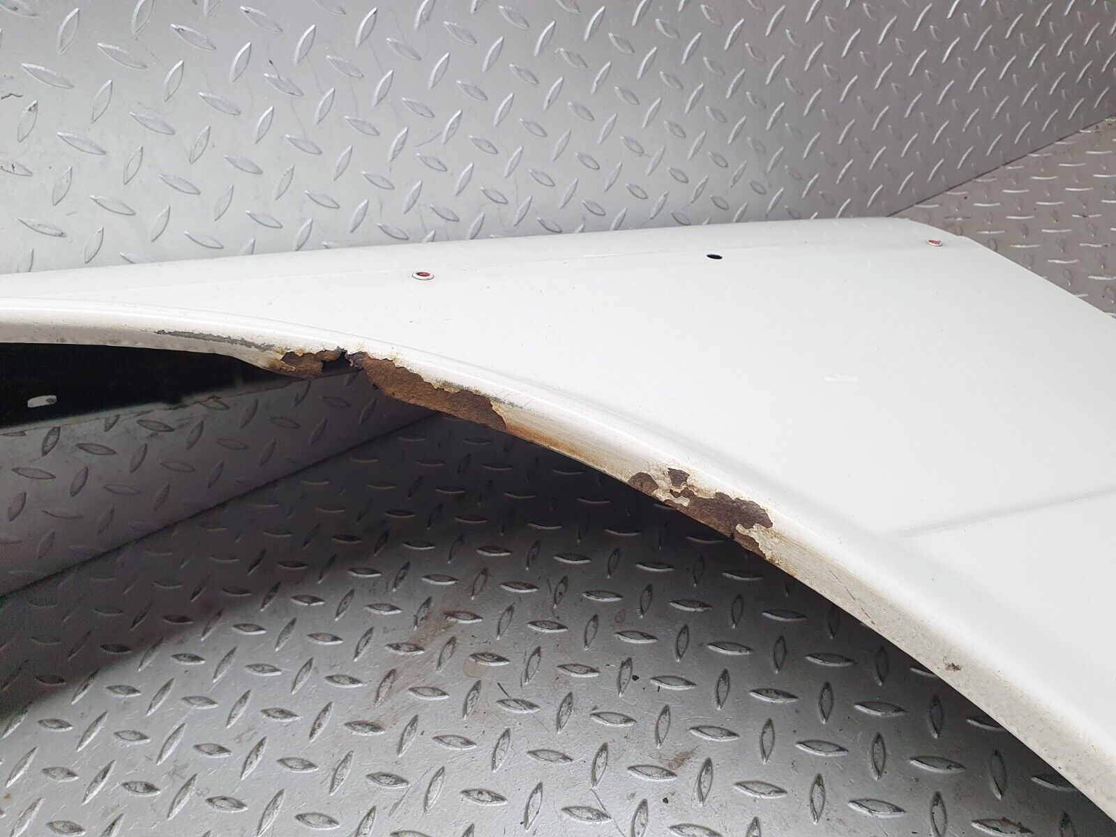 40810 Mercedes-Benz W123 300D Front Left Wing Fender