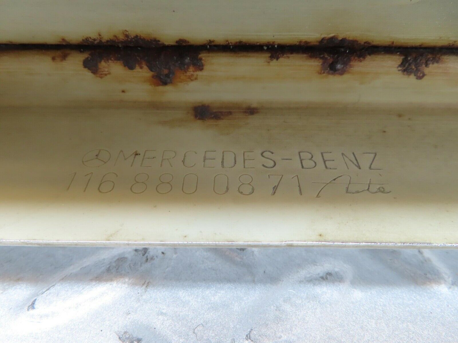 14312 Mercedes-Benz W116 350SE Rear Right Upper Bumper Chrome 1168800871