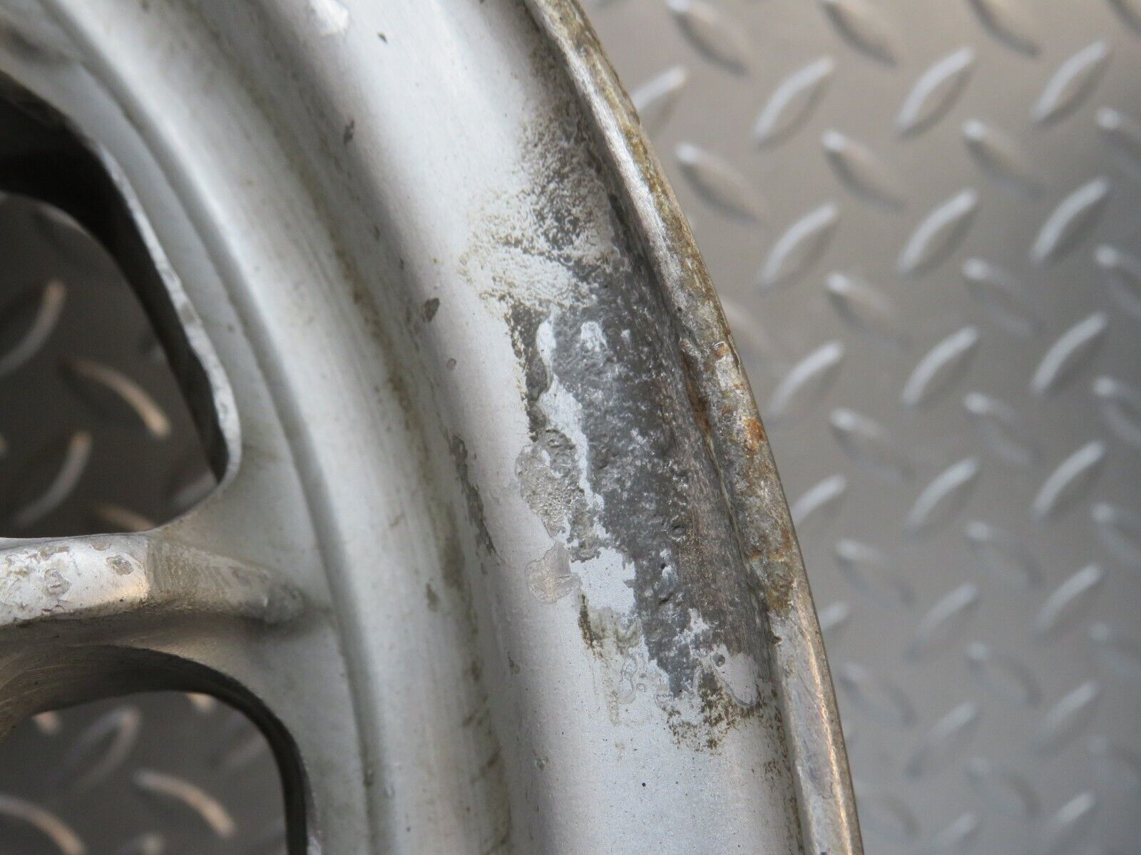 32227 Mercedes-Benz W123 Alloy Wheel Set Mexican Hat 5.5Jx14H2 ET30 1234001702