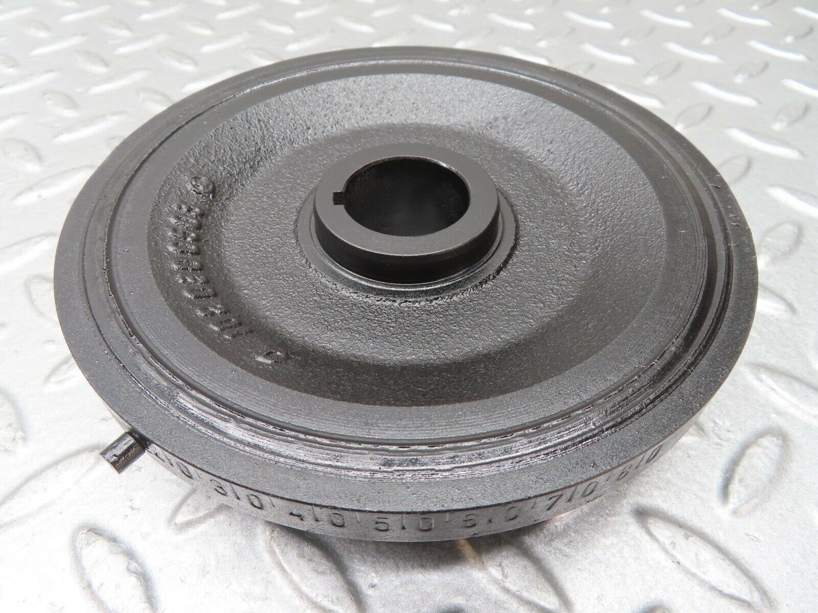 13625 Mercedes-Benz W123 200 Crankshaft Vibration Damper Pulley 1020300503