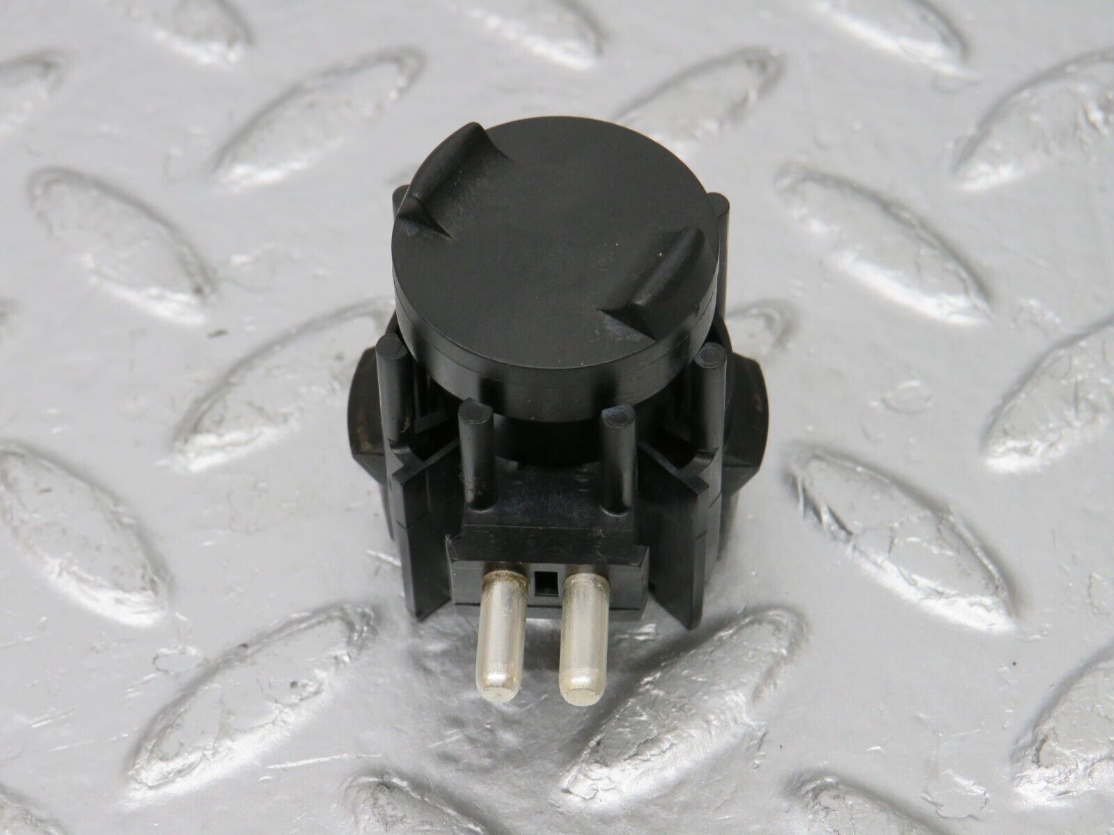 34323 Mercedes-Benz C126 380SEC Coupe Kick Down Switch 0015456314