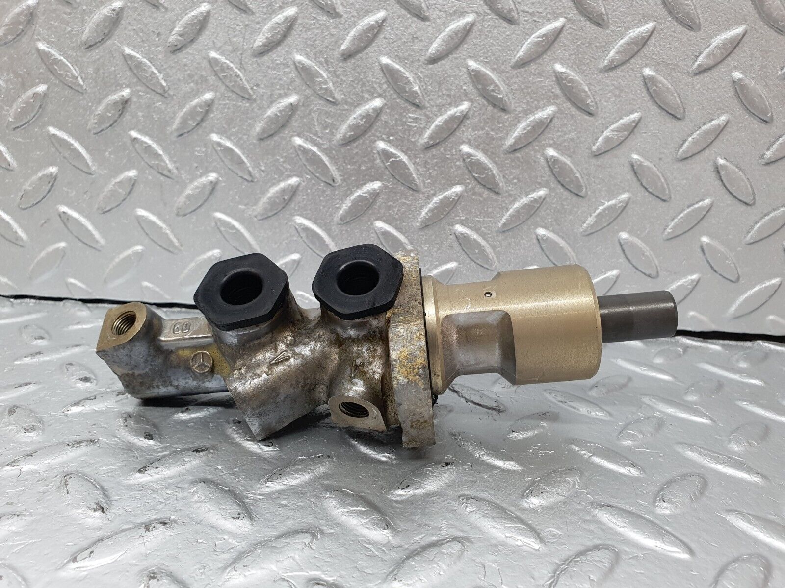 41449 Mercedes-Benz W124 200E Brake Master Cylinder ATE