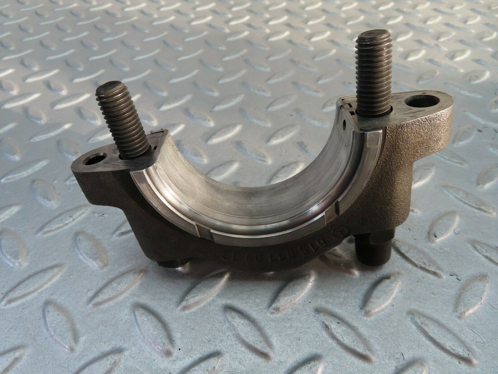 8028 Mercedes-Benz W115 220D Crankshaft Bearing Holder Block 6150110113