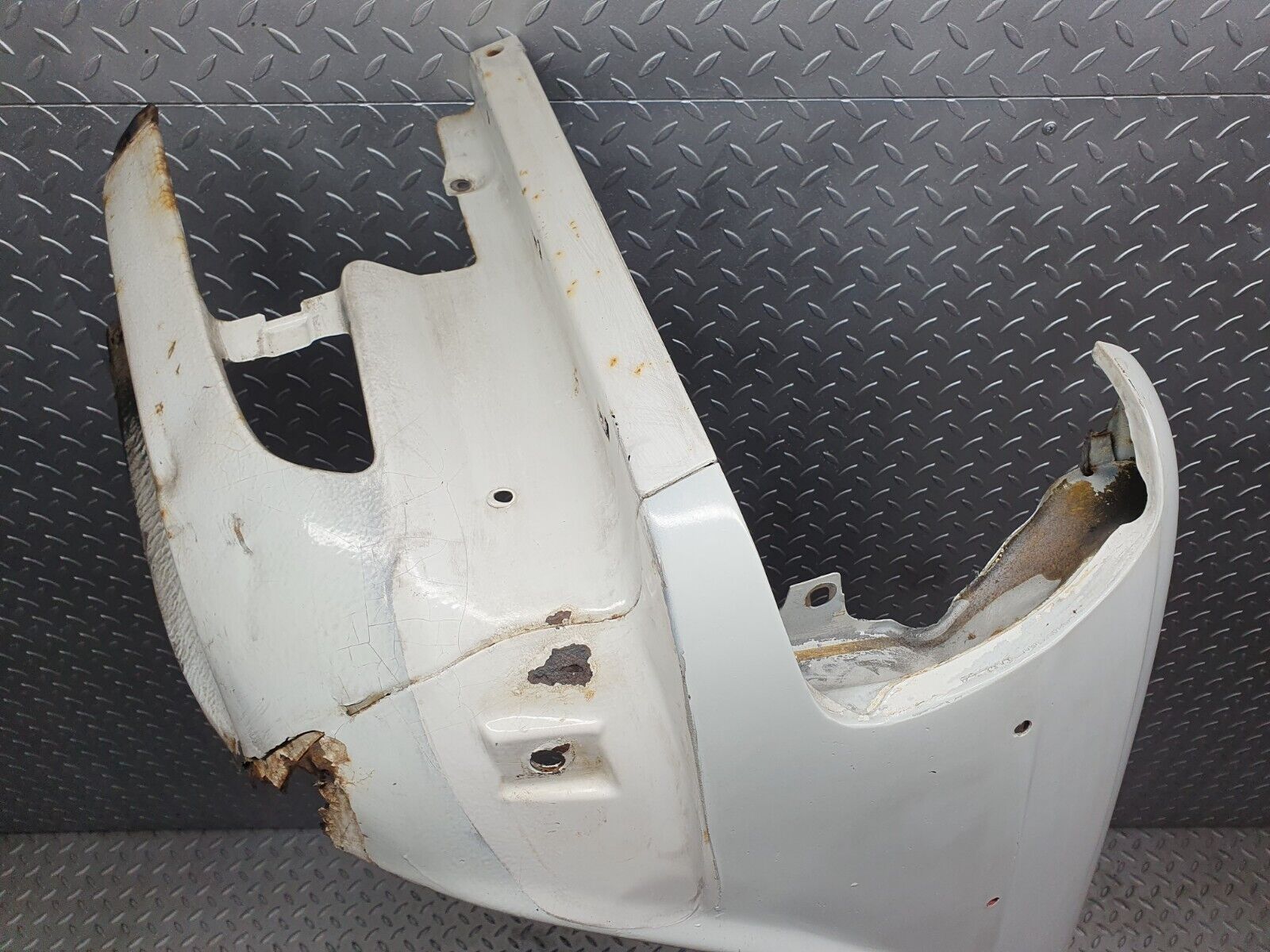 40810 Mercedes-Benz W123 300D Front Left Wing Fender