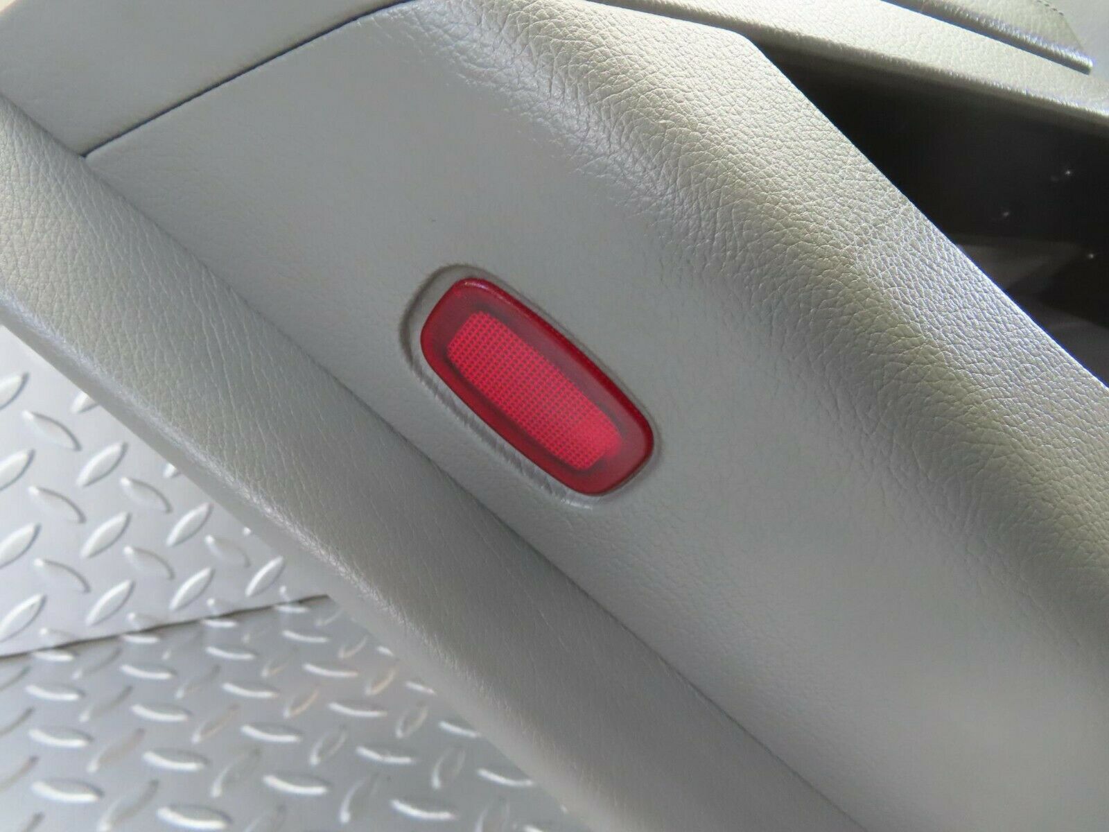 11170 Mercedes-Benz W221 S320 Rear Left Door Card