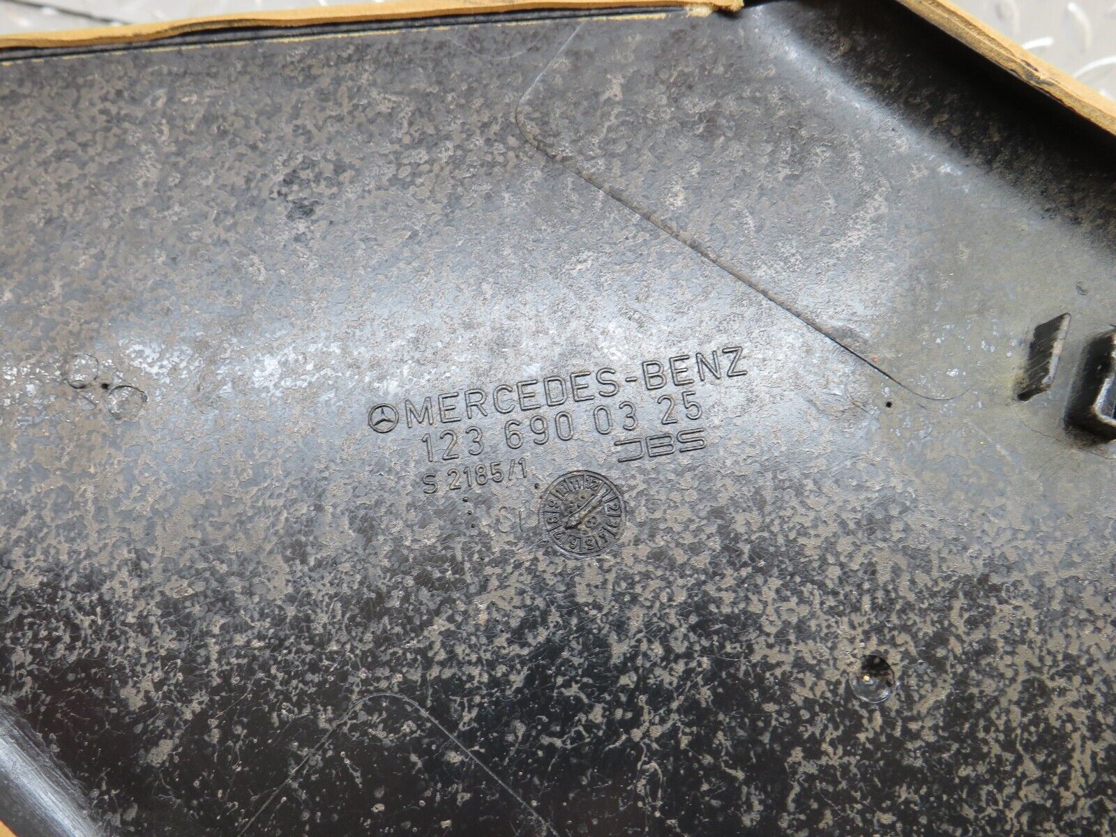 28562 Mercedes-Benz W123 230E C Pillar Panel Left Side Palomino 1236900325