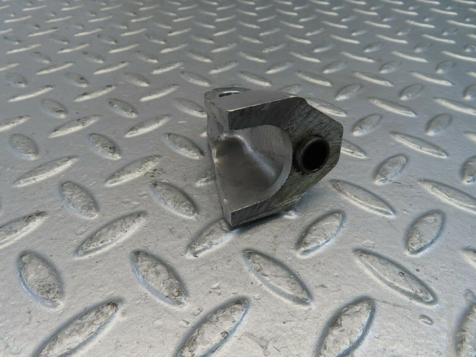 10970 Mercedes-Benz W115 220D Rocker Arm Support 6150550110