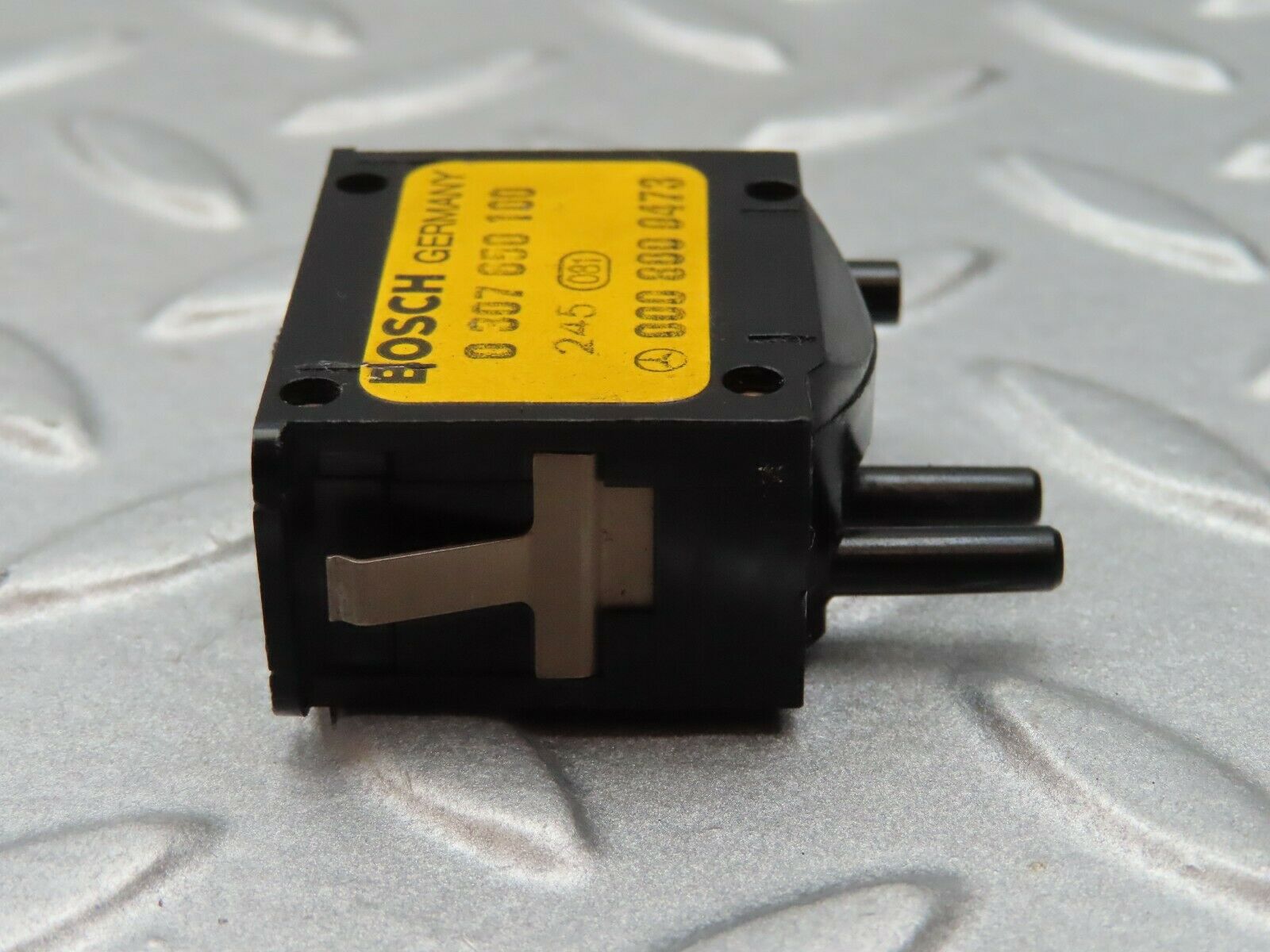 4445 Mercedes-Benz W123 230E Headlight Level Switch 0008000473