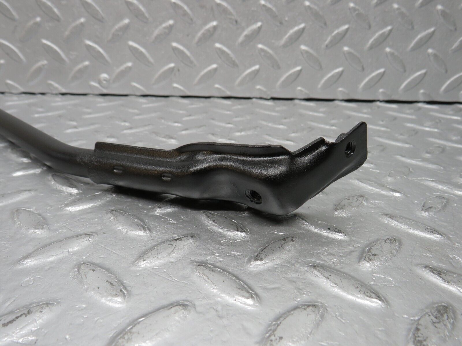 38992 Mercedes-Benz W201 190E 2.6L Front Lock Carrier Panel Reinforcement