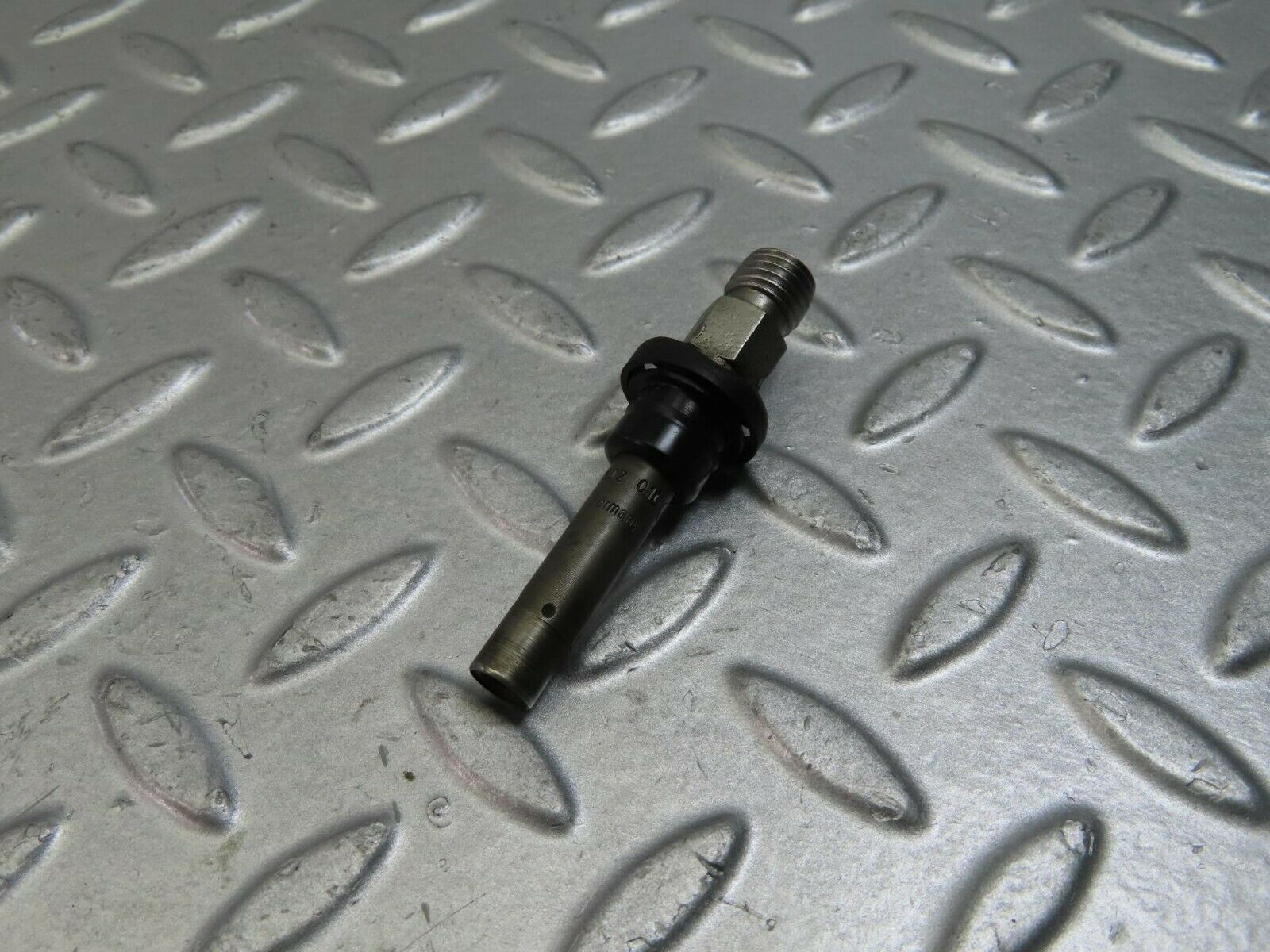 9464 Mercedes-Benz C124 300CE Coupe Fuel Injector Bosch 0437502010