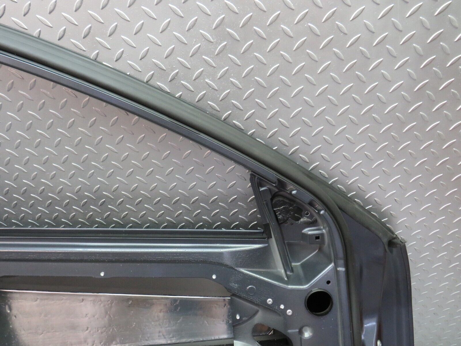 35089 Mercedes-Benz W221 Front Left Aluminium Door