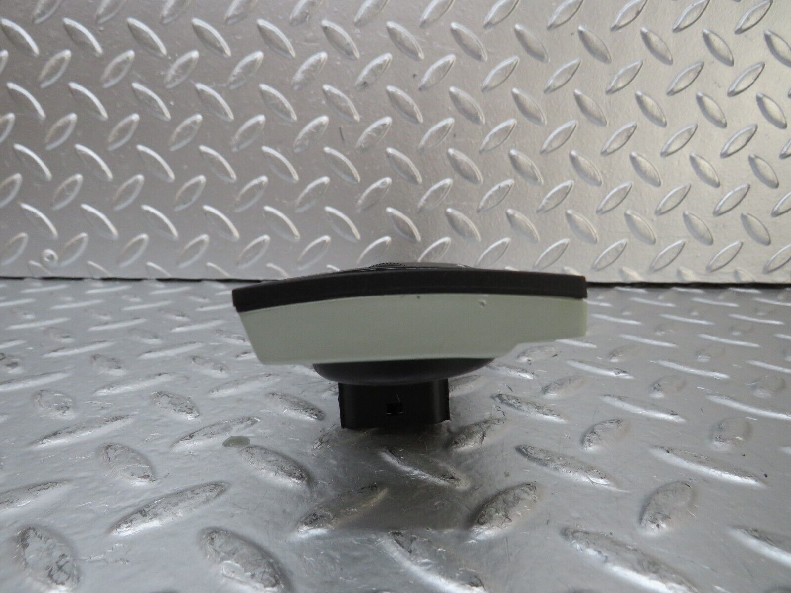 25833 Mercedes-Benz W124 280E Headlight Switch Cover Trim Surround 1248000673