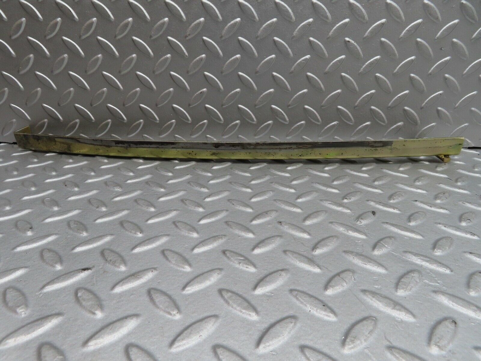 17068 Mercedes-Benz C123 280CE Coupe Right Door Window Channel