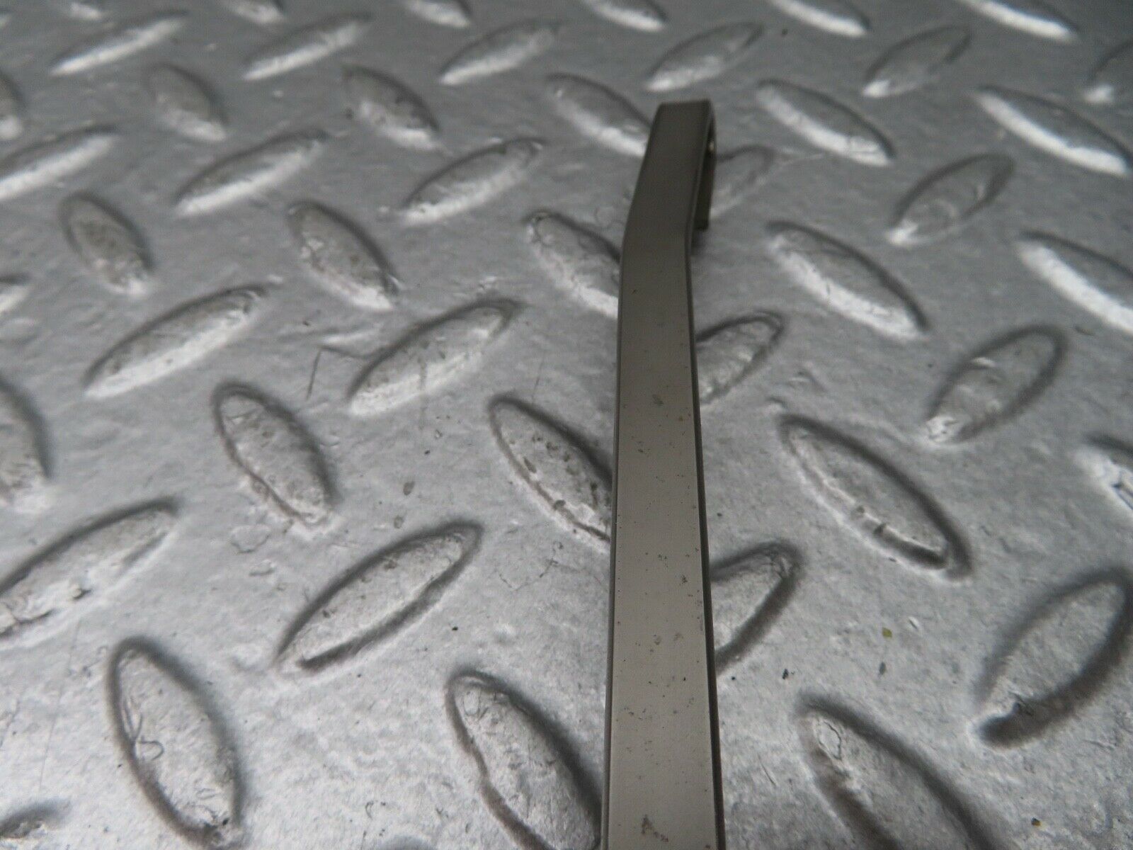 18275 Mercedes-Benz W111 220SE Coupe Wiper Arm Bosch Left Side 3399990553