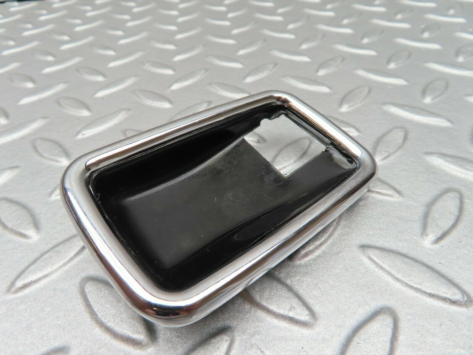 4522 Mercedes-Benz W123 230E Chrome Frame For Door Opener Left 1087660511