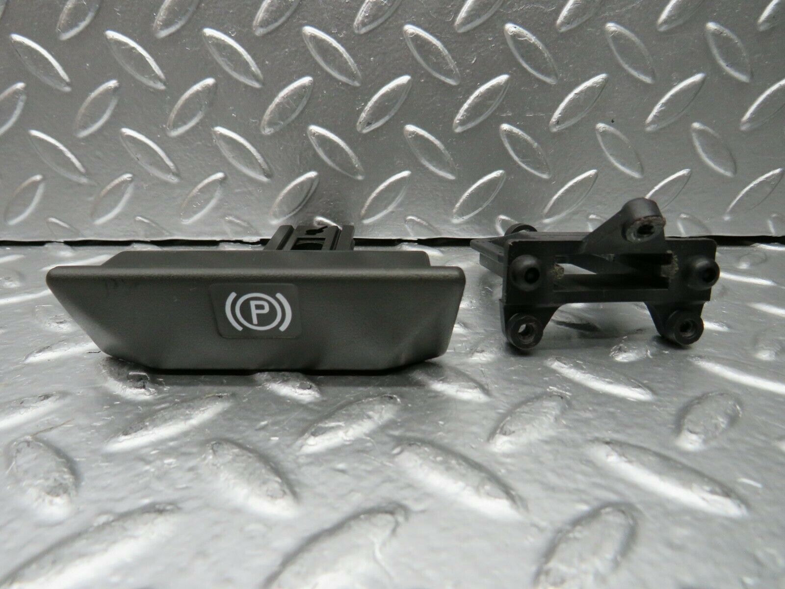 22625 Mercedes-Benz C124 E220 Coupe Parking Brake Release Handle 1244270320