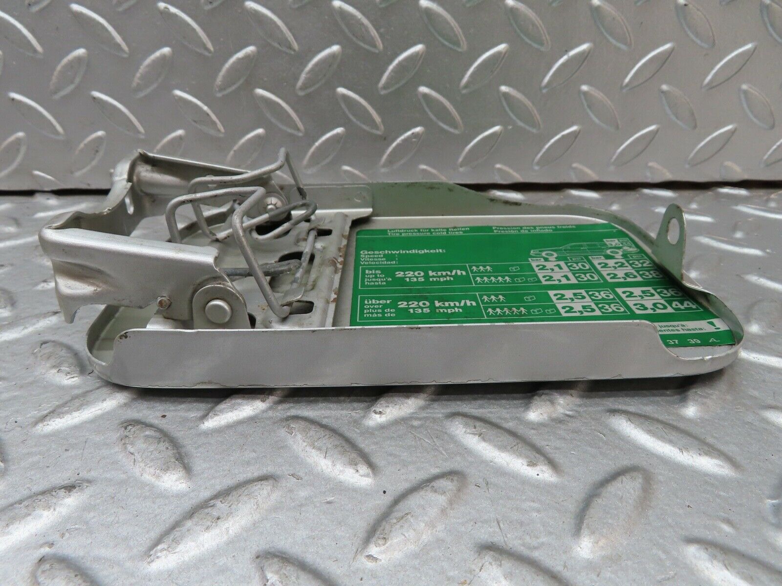 19491 Mercedes-Benz C140 CL420 Coupe Fuel Tank Flap Cap 1405843739