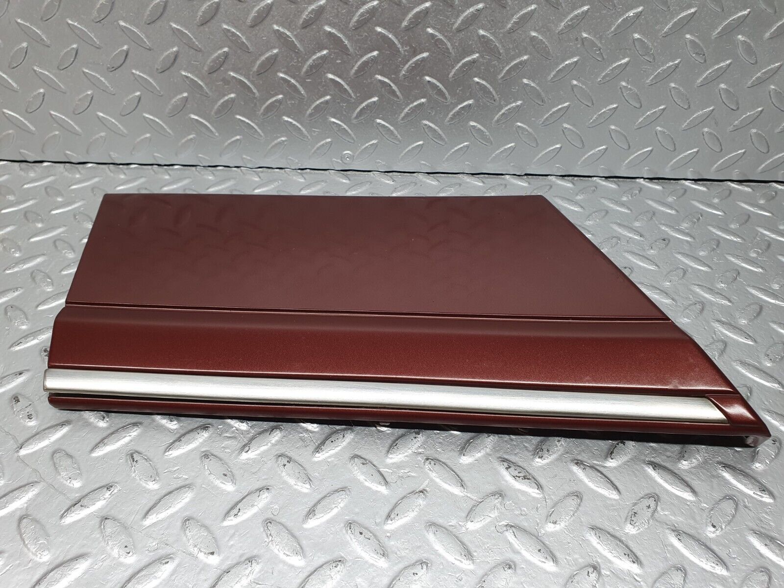 40938 Mercedes-Benz W126 300SE Front Left Fender Wing Moulding Trim 1266903540