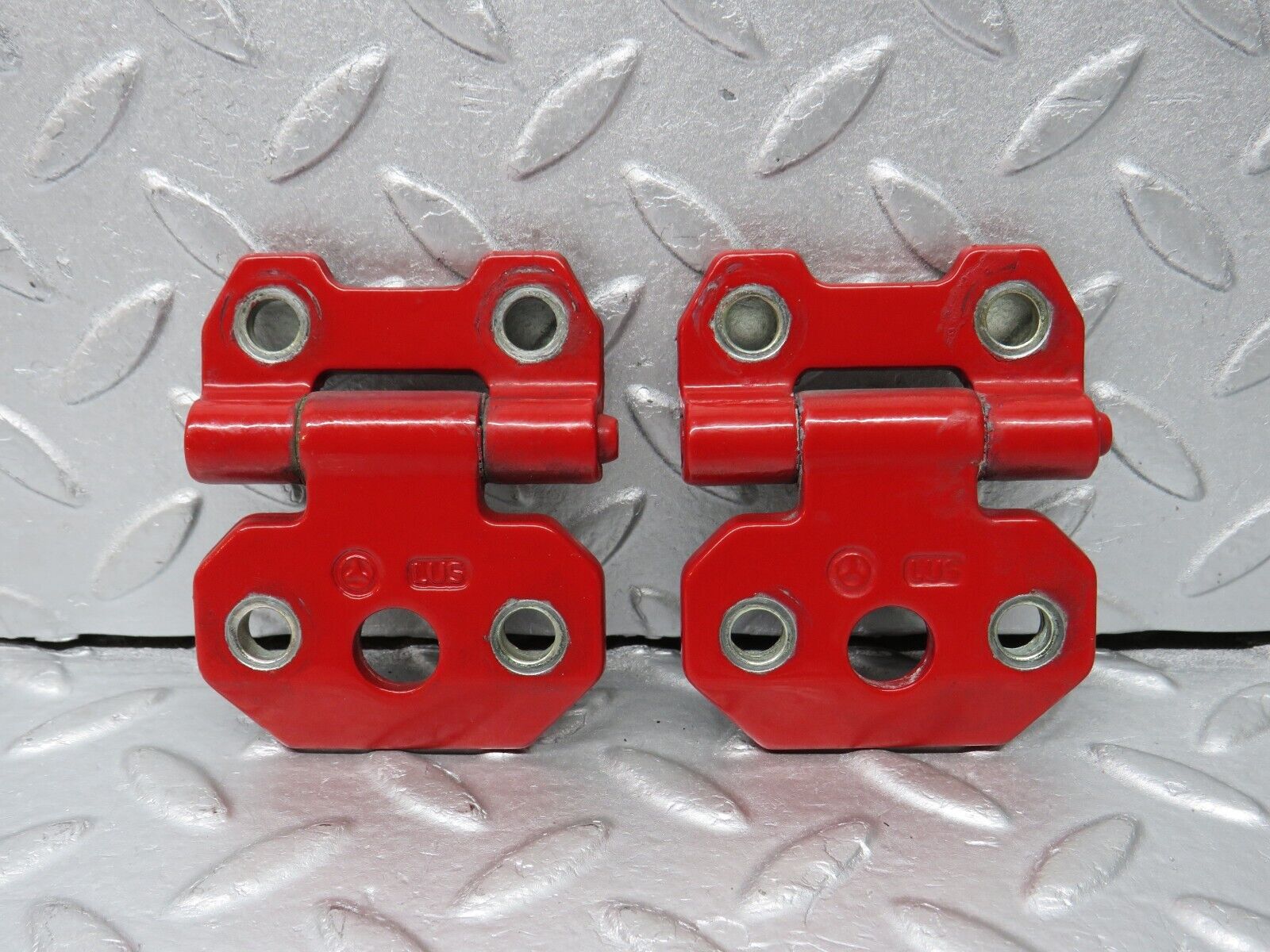 38800 Mercedes-Benz W201 190E 2.6L Door Hinge Right Side