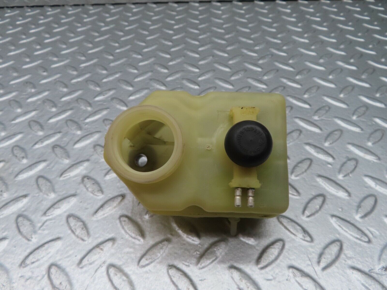 18093 Mercedes-Benz W123 200 Brake Fluid Reservoir Tank Ate 3.3508