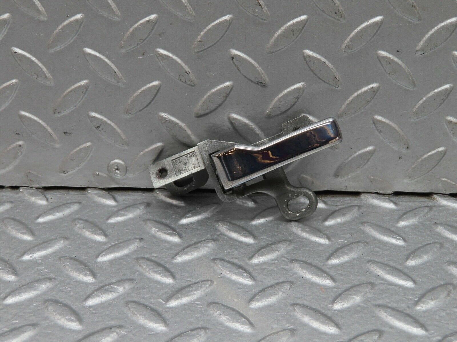 17943 Mercedes-Benz W123 200 Left Interior Door Handle 1237600161