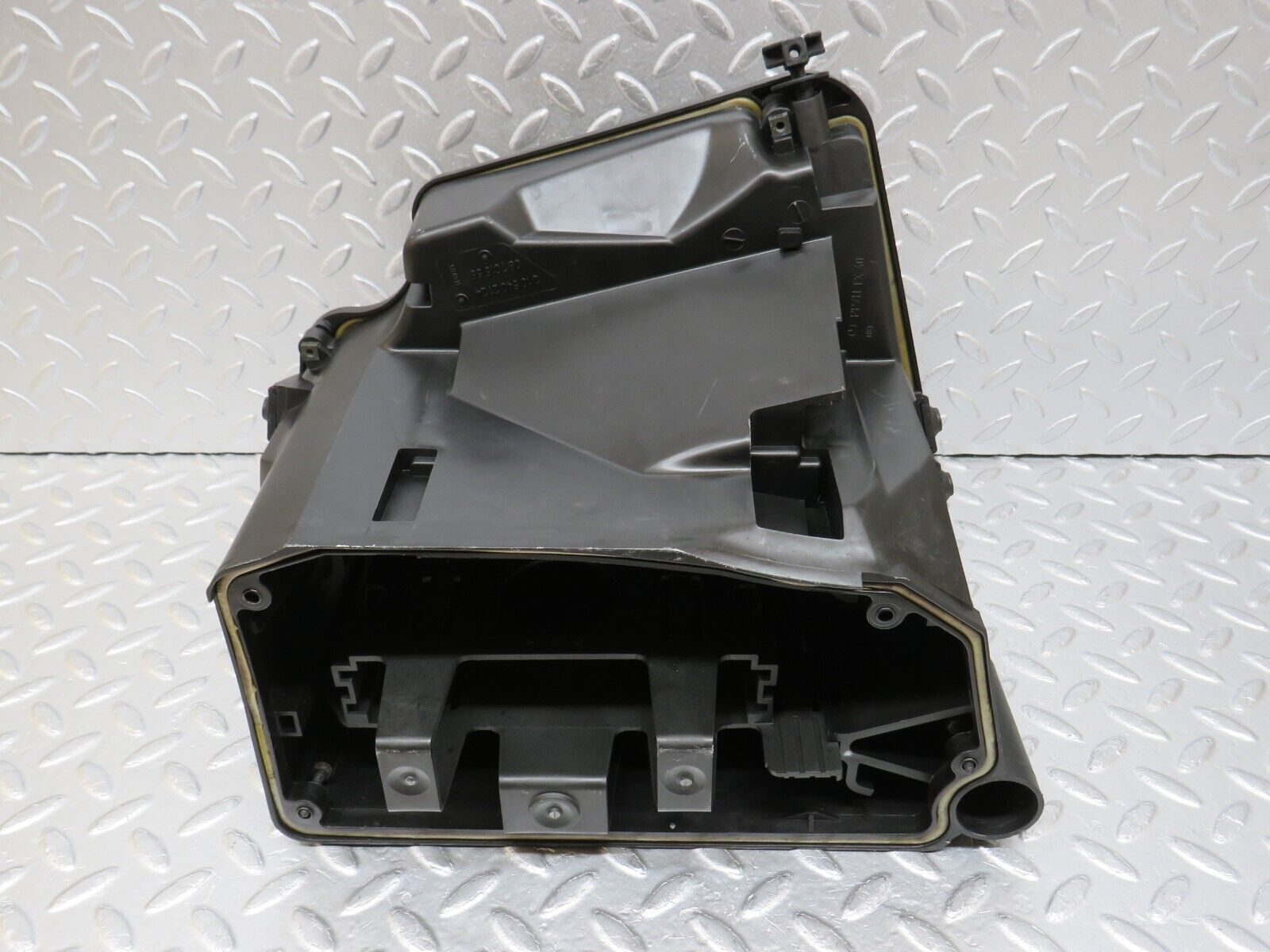 34708 Mercedes-Benz W210 320E ECU Engine Control Unit Housing 2108172920