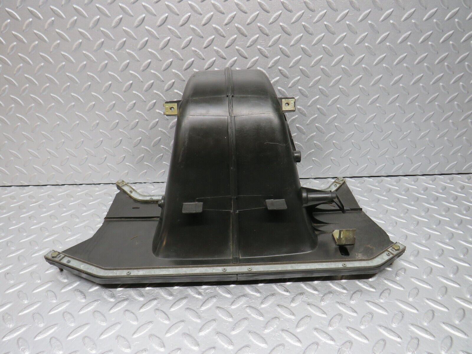 38862 Mercedes-Benz W201 190E 2.6L Heater Blower Housing