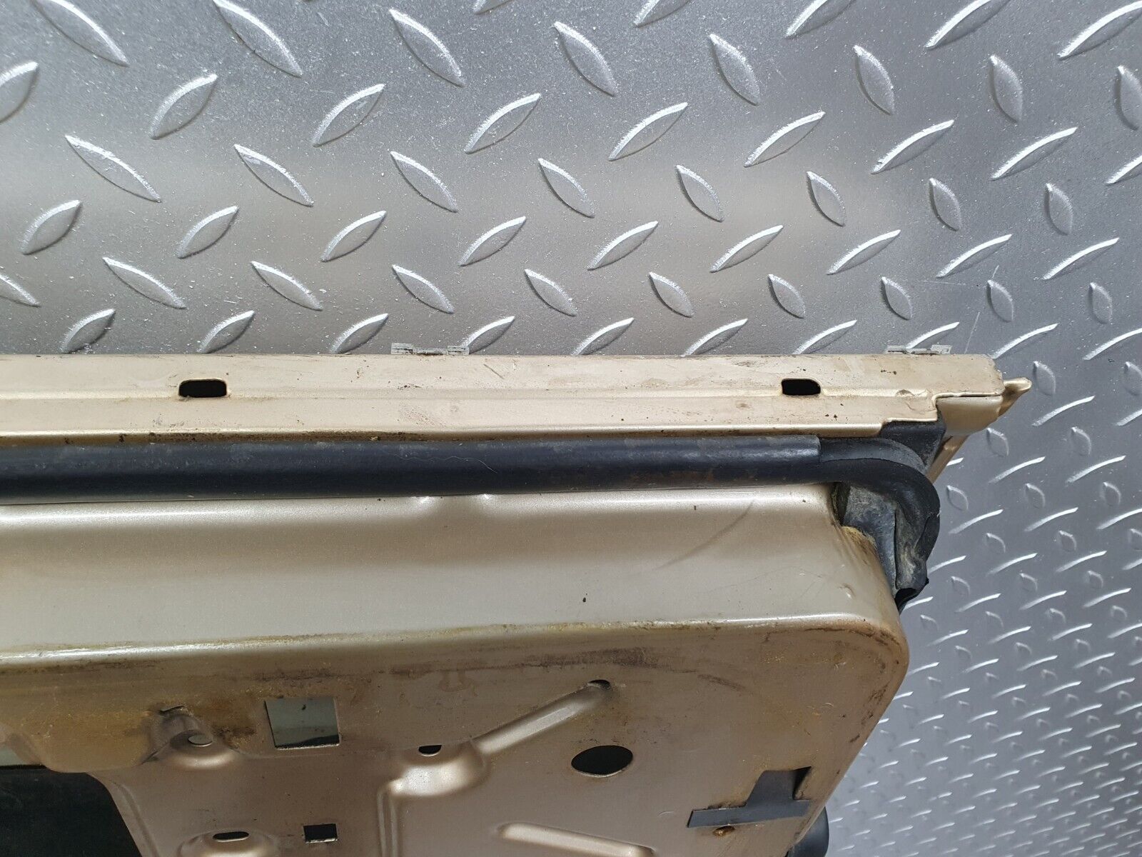 41369 Mercedes-Benz W124 200E Rear Right Door
