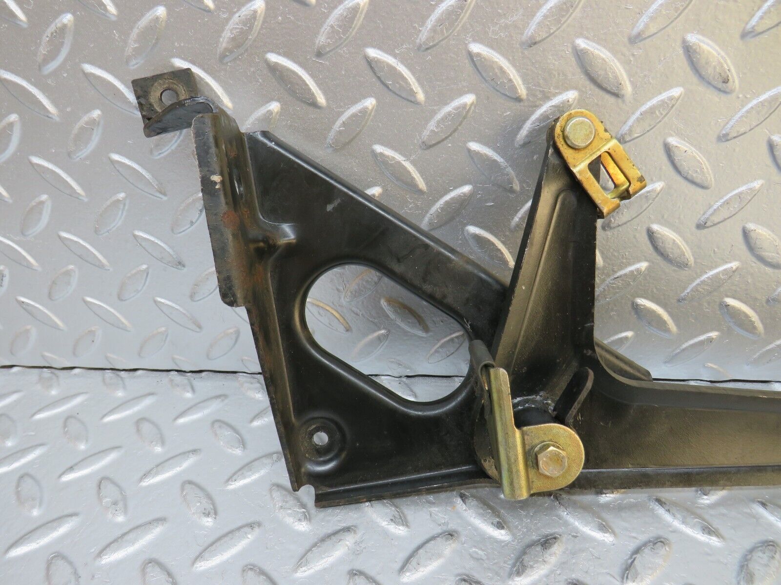 0438 Mercedes-Benz W123 230E Handbrake Handle