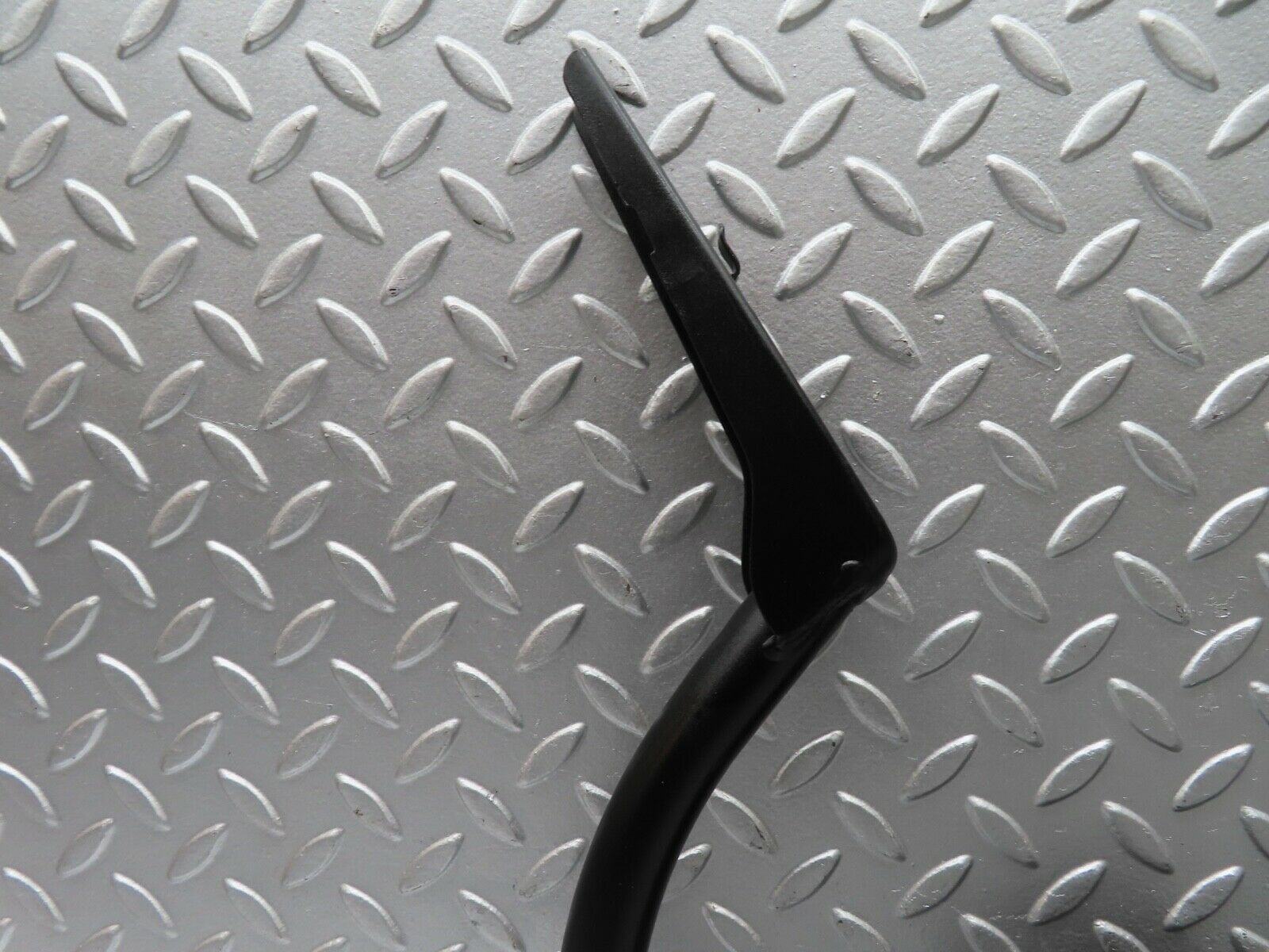 21526 Mercedes-Benz W126 300SE Trunk Hinge Right Side