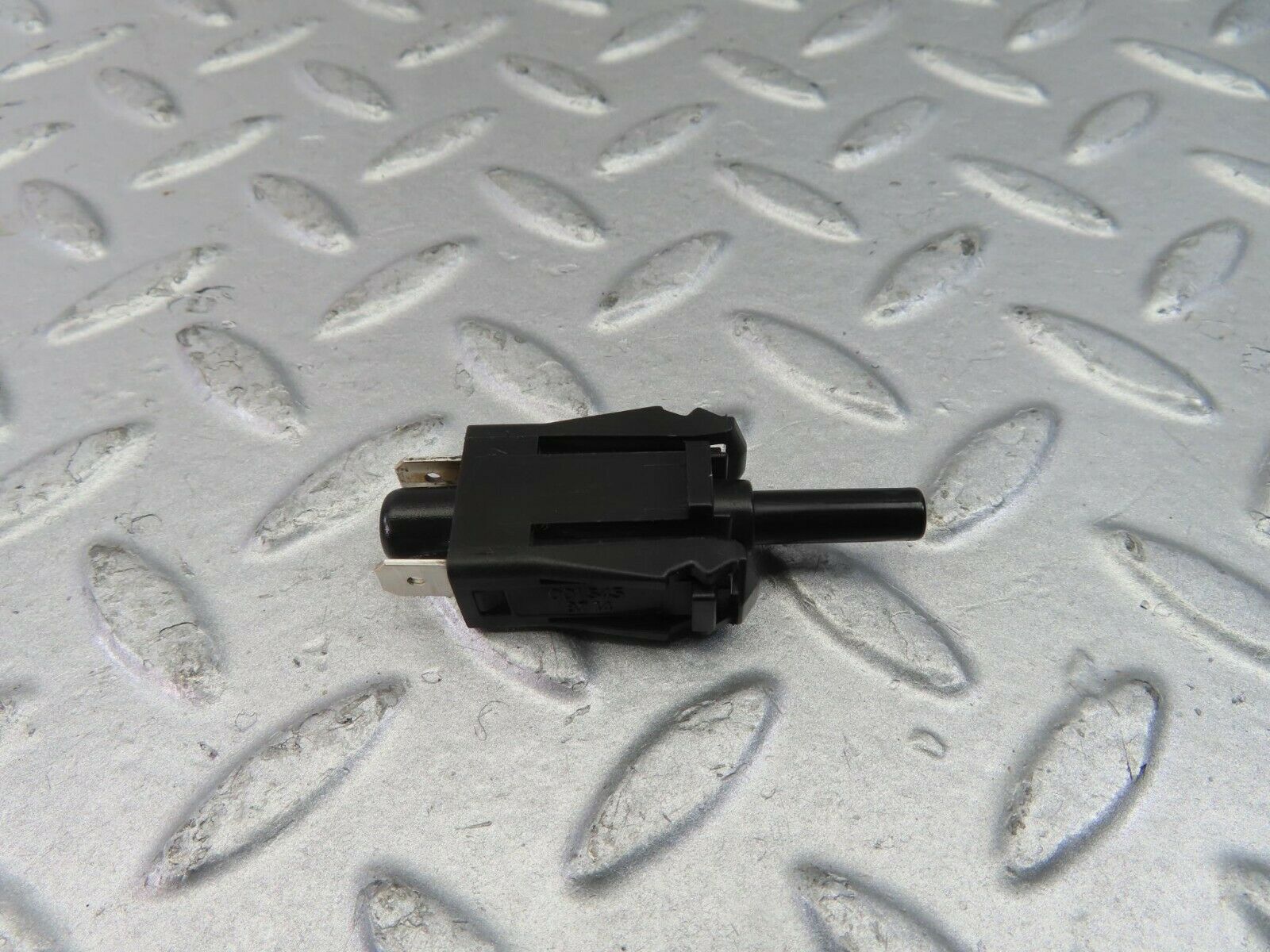 10403 Mercedes-Benz W201 190E Door Contact Switch 0015458714