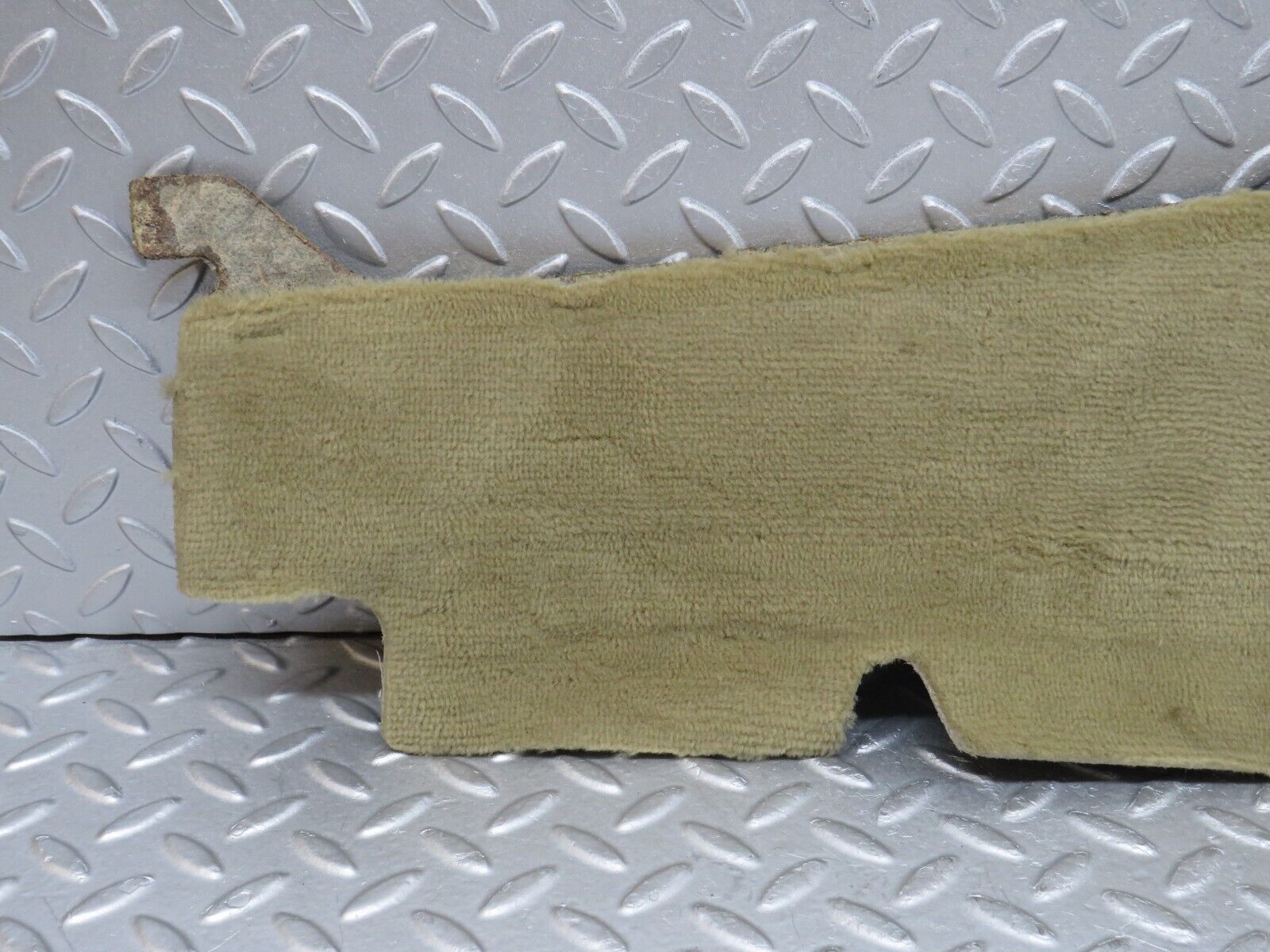 36591 Mercedes-Benz W201 190E 2.0L Centre Console Carpet Right Side Beige