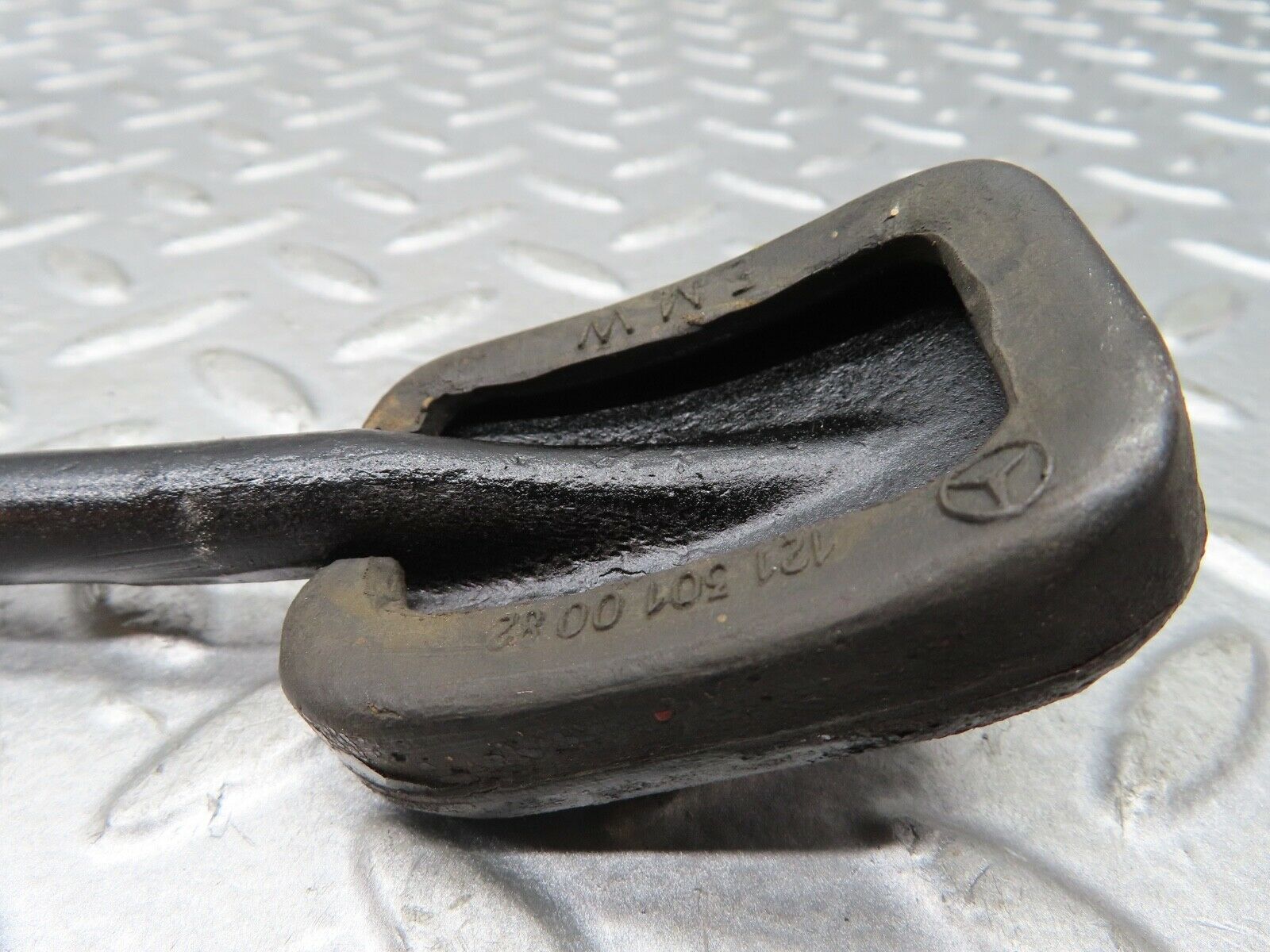 18920 Mercedes-Benz W121 190b Ponton Accelerator Pedal With Rubber 1213010082