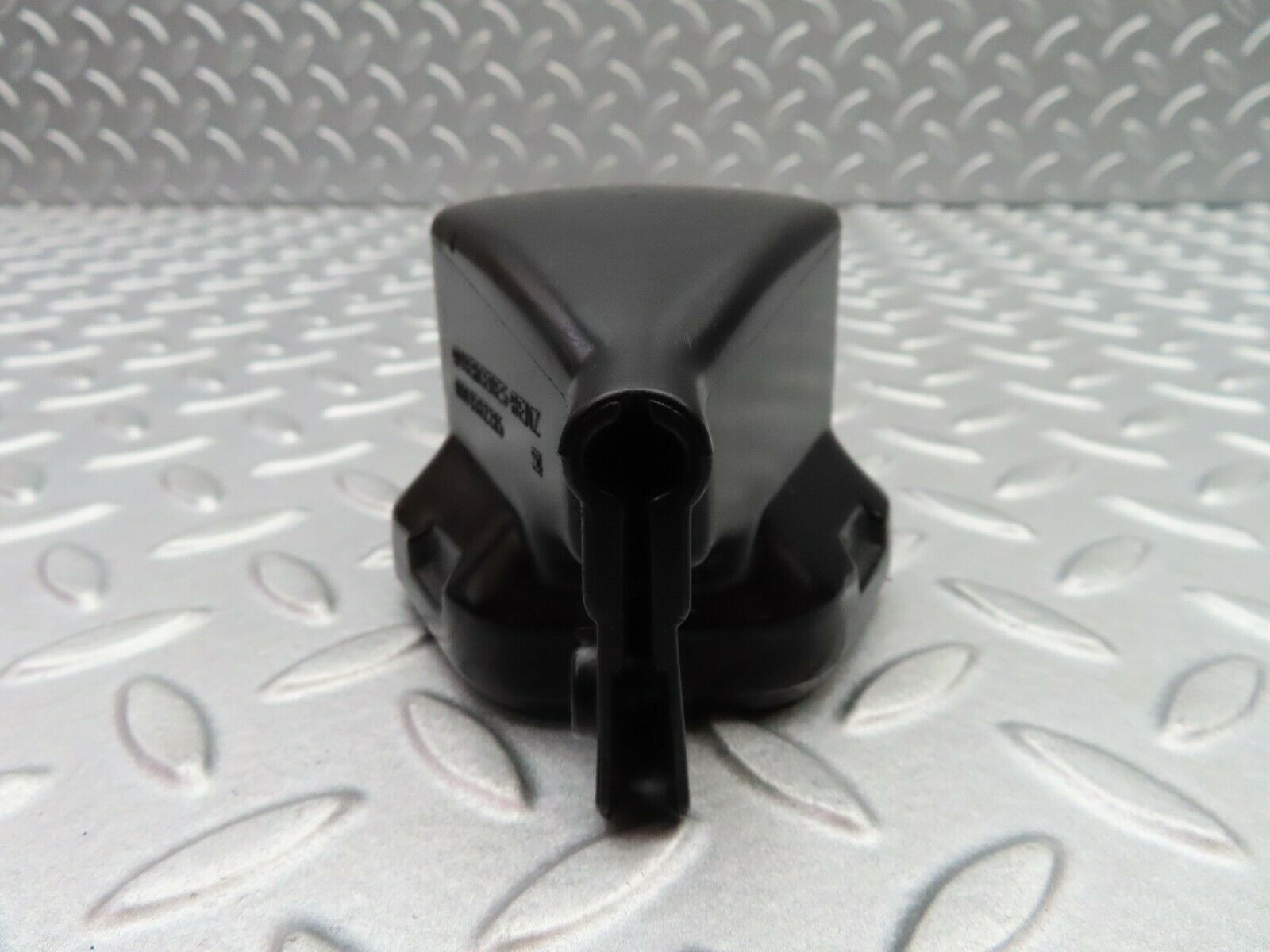 5439 Mercedes-Benz W124 230E Ignition Coil Cover Cap 0001582285