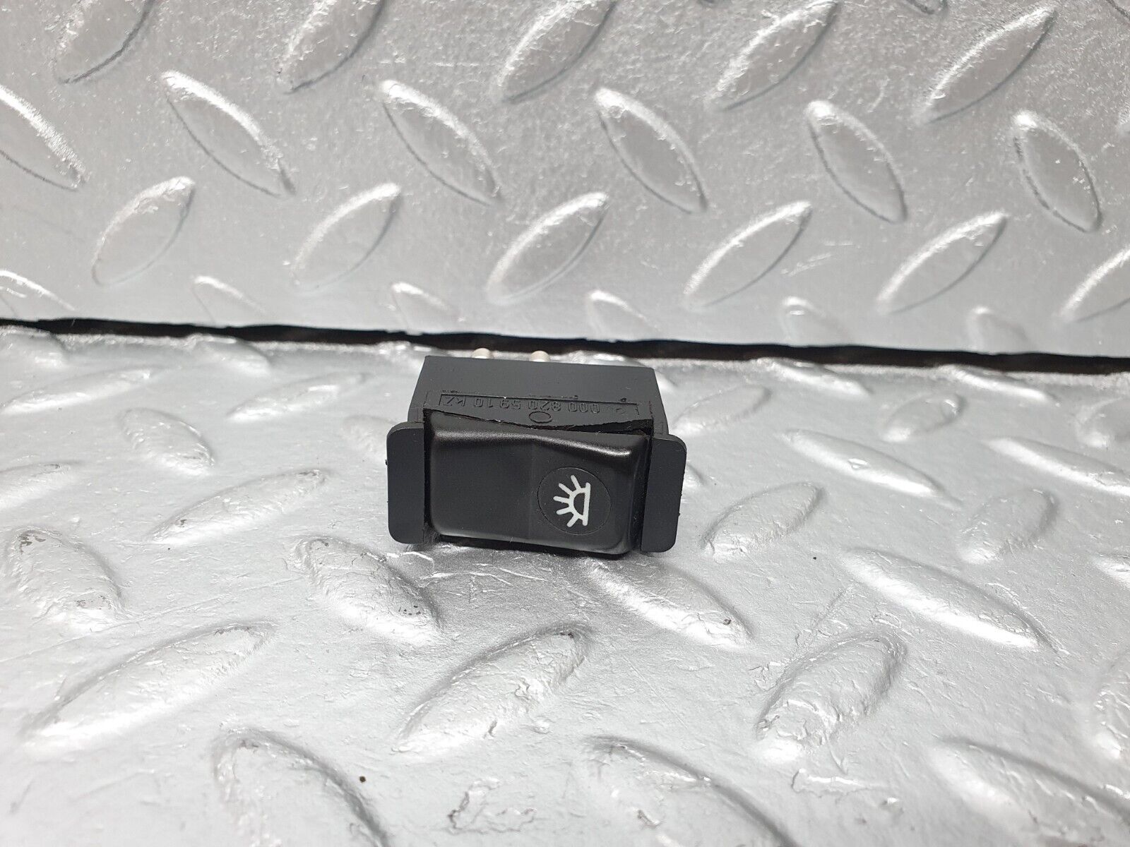 40766 Mercedes-Benz W123 300D Interior Light Switch 0008205910