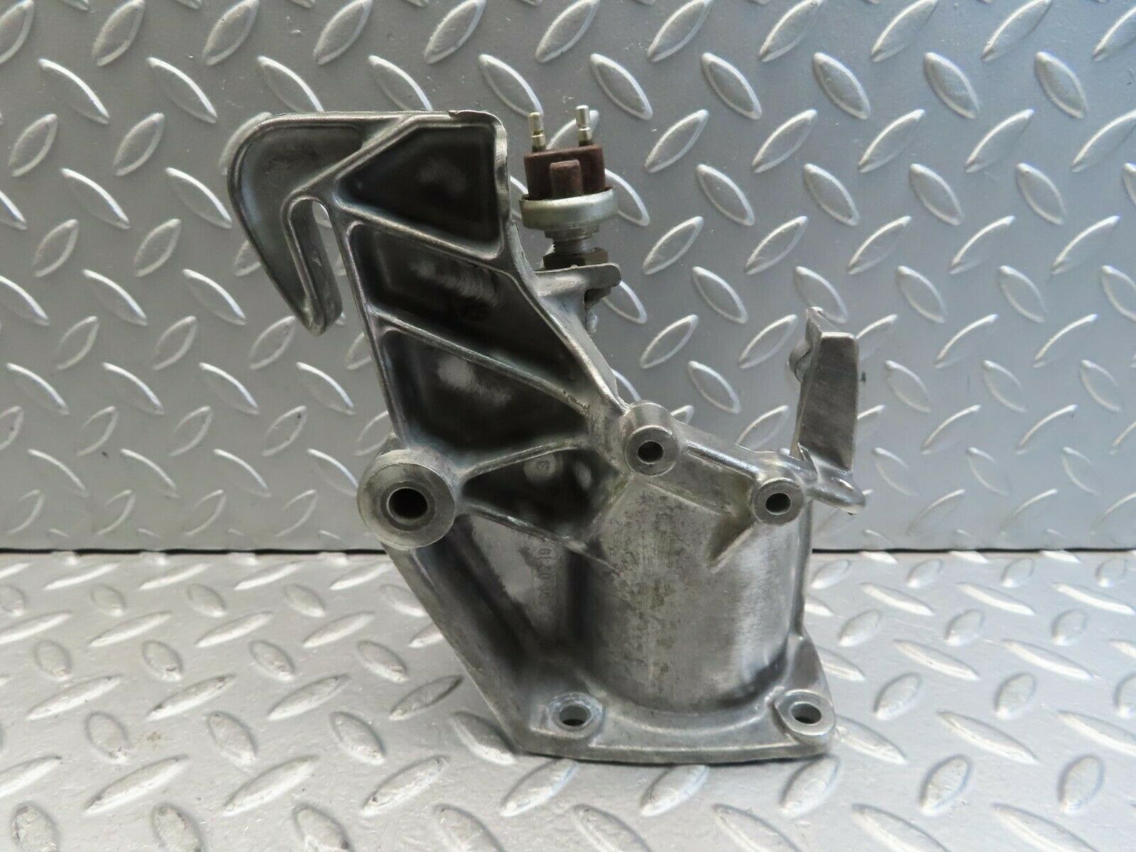 11533 Mercedes-Benz C123 230CE Coupe Brake Pedal Bracket Support 1232900219