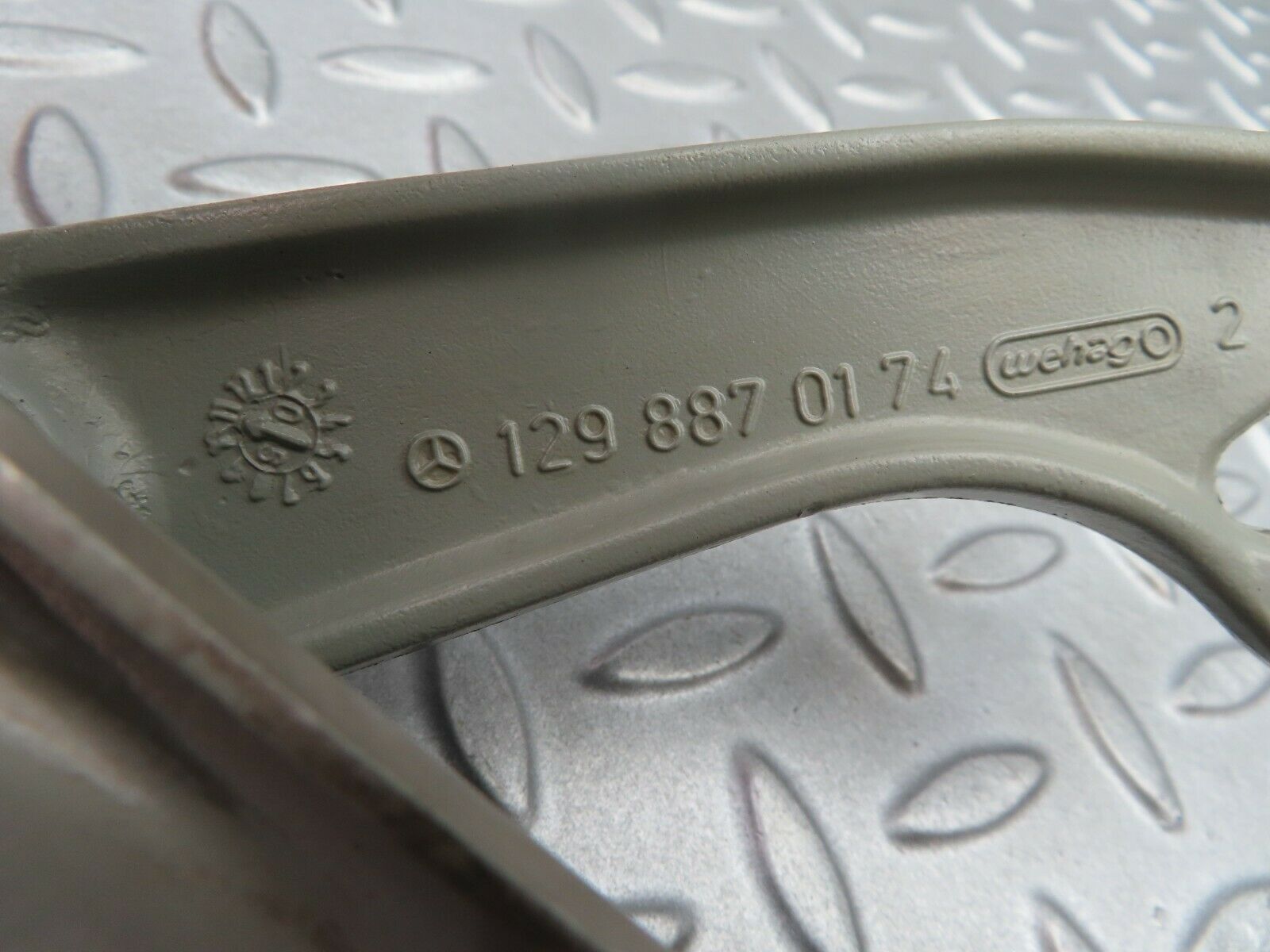 5400 Mercedes-Benz W124 230E Bonnet Hinge Left 1298870174