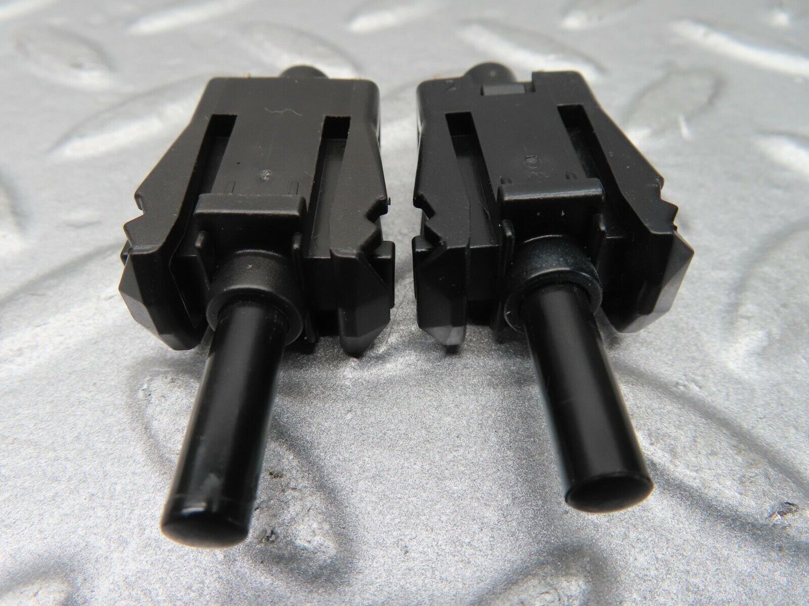 16392 Mercedes-Benz W124 260E Door Contact Switch Pair 0015458714