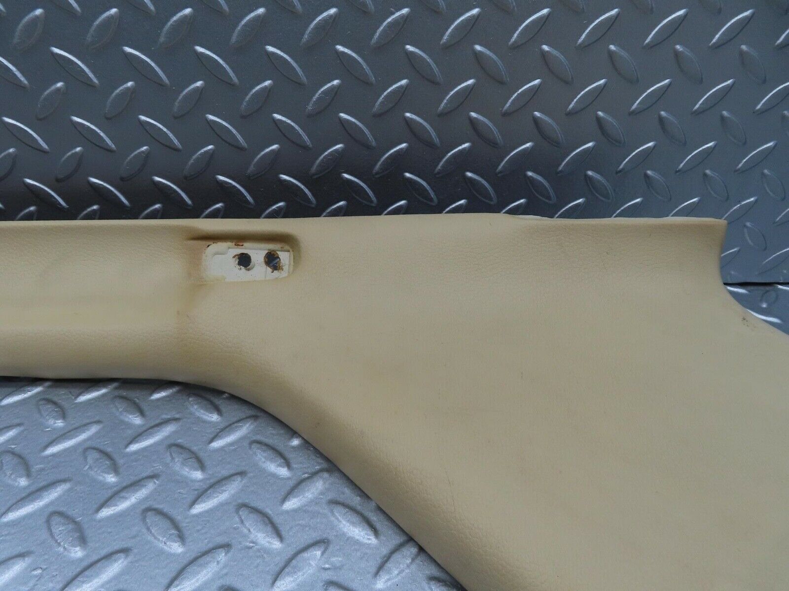 13943 Mercedes-Benz C107 280SLC C Pillar Cover Right Side Cream