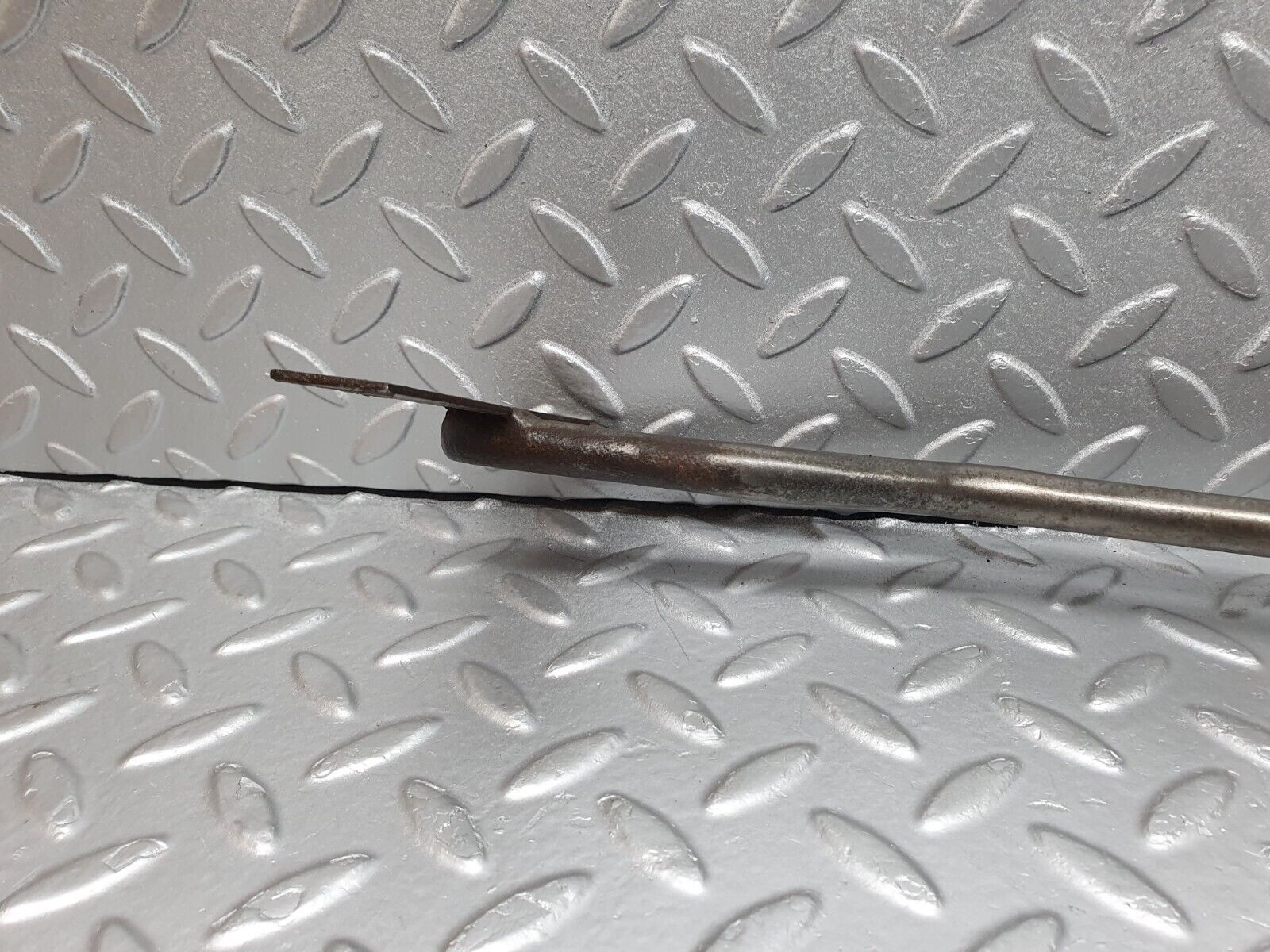 41194 Mercedes-Benz W126 300SE Oil Cooling Pipe Line